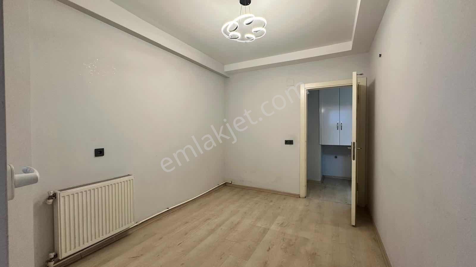 Aktiften Yüksek Giriş, Komple Yenilenmiş Şık 2+1 Satılık Daire — fotoğraf 12