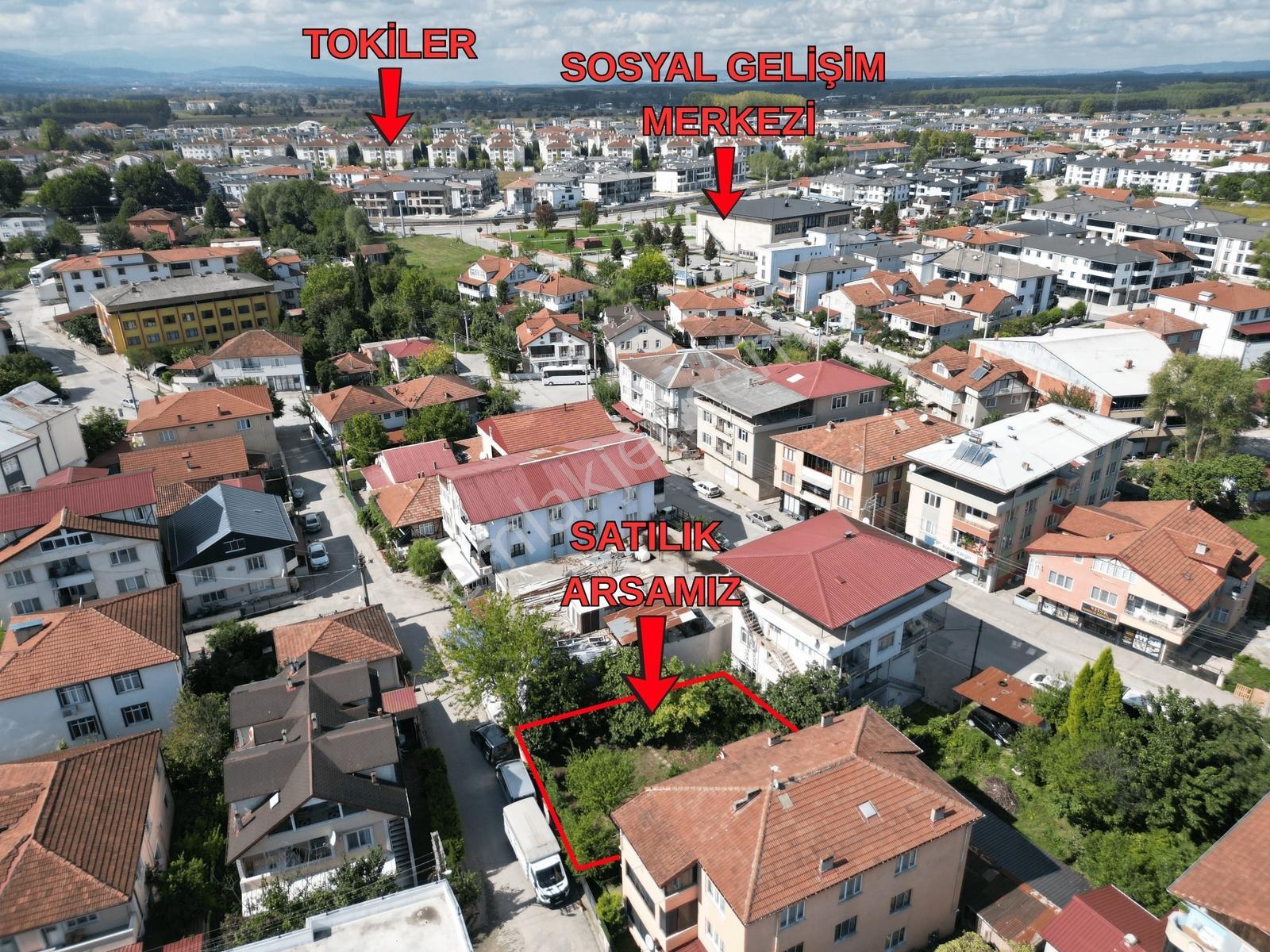 Bora Emlak'dan Ömercikler Mahallesi'nde 300 M2 Satılık Arsa — fotoğraf 3