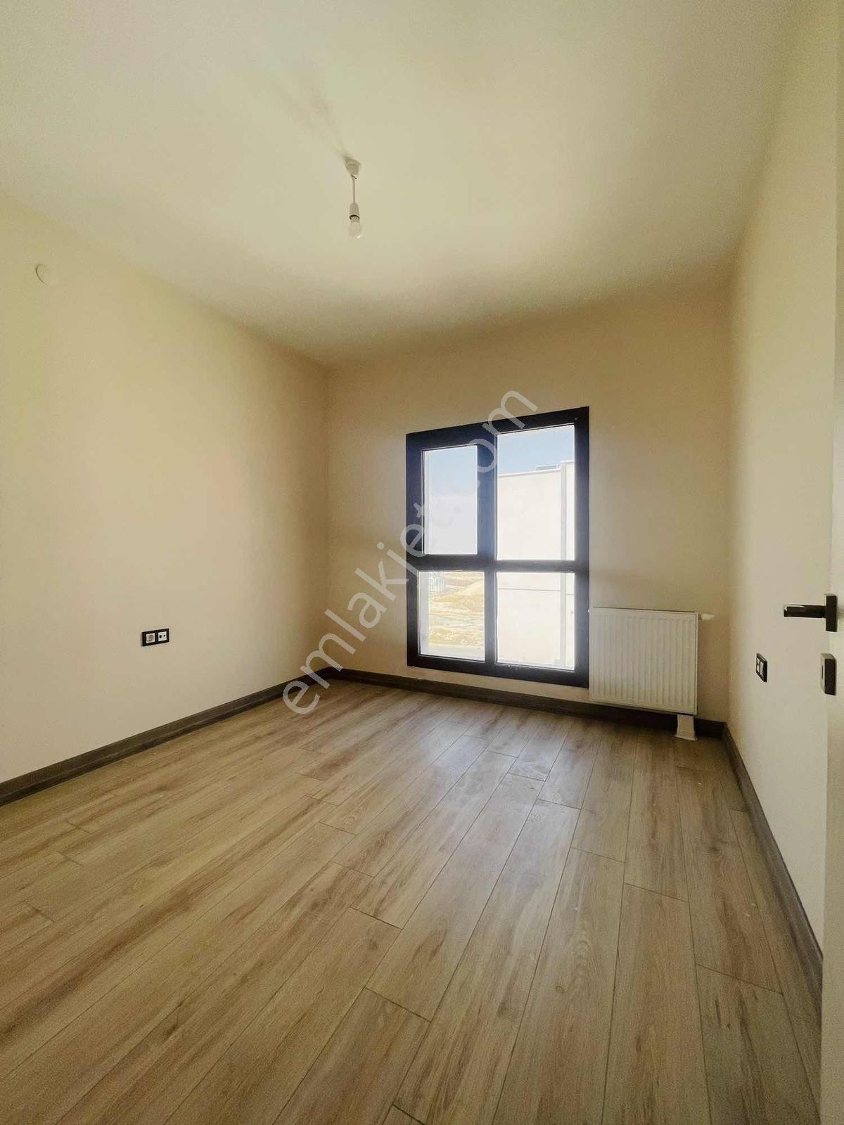 Güç Emlaktan Satılık 3+1 Yeni Batıkent Tokiler De Daire — fotoğraf 4