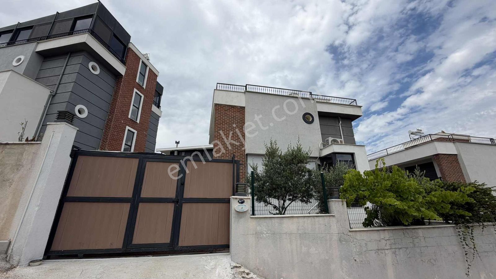 Mavi Yeşil Konaklarında Denize 200 M Mesafede Tam Müstakil Villa — fotoğraf 3