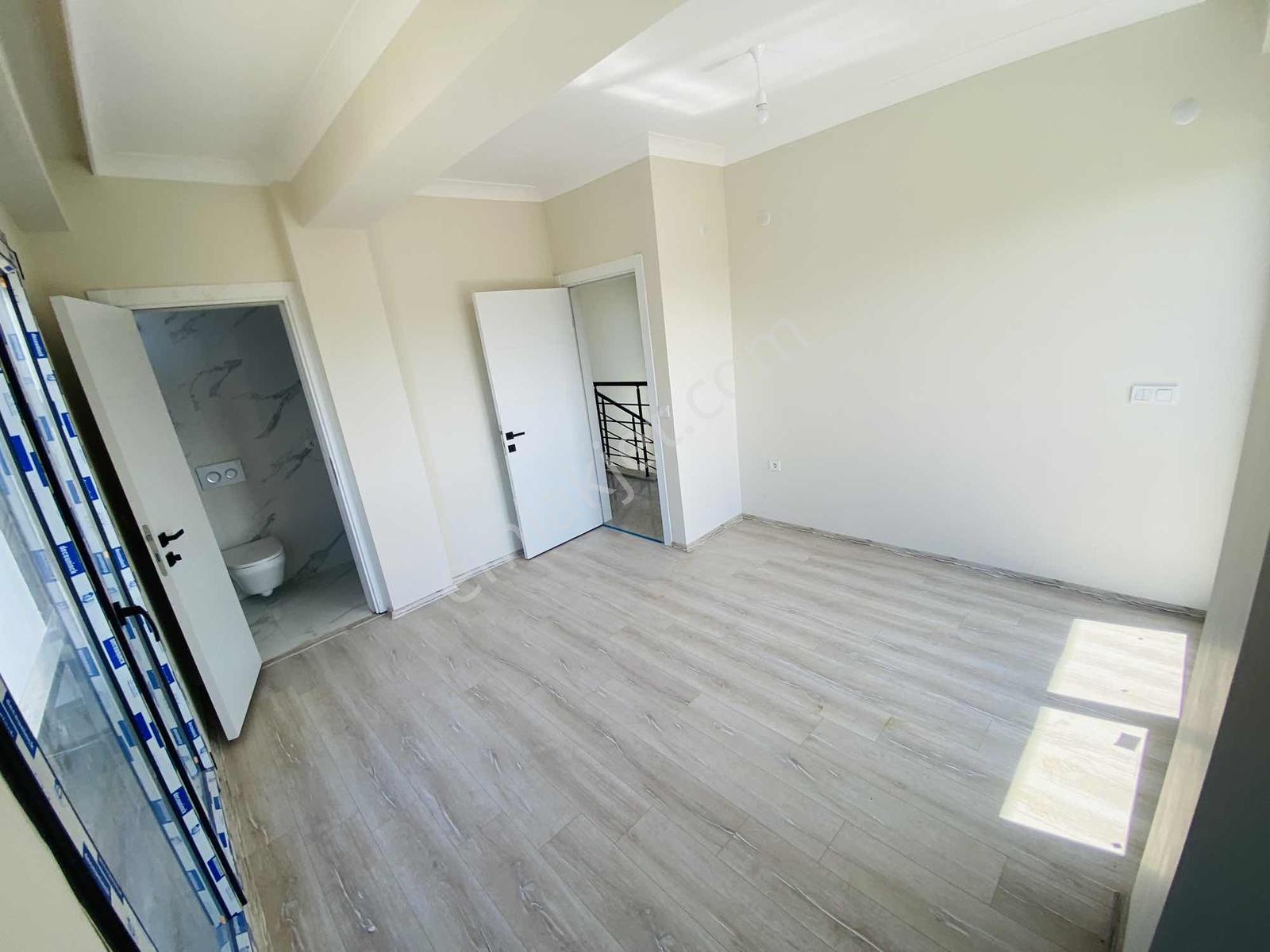 Denize Yürüme Mesafesinde Bahçeli Site İçi Müstakil 3+1 Villa — fotoğraf 13