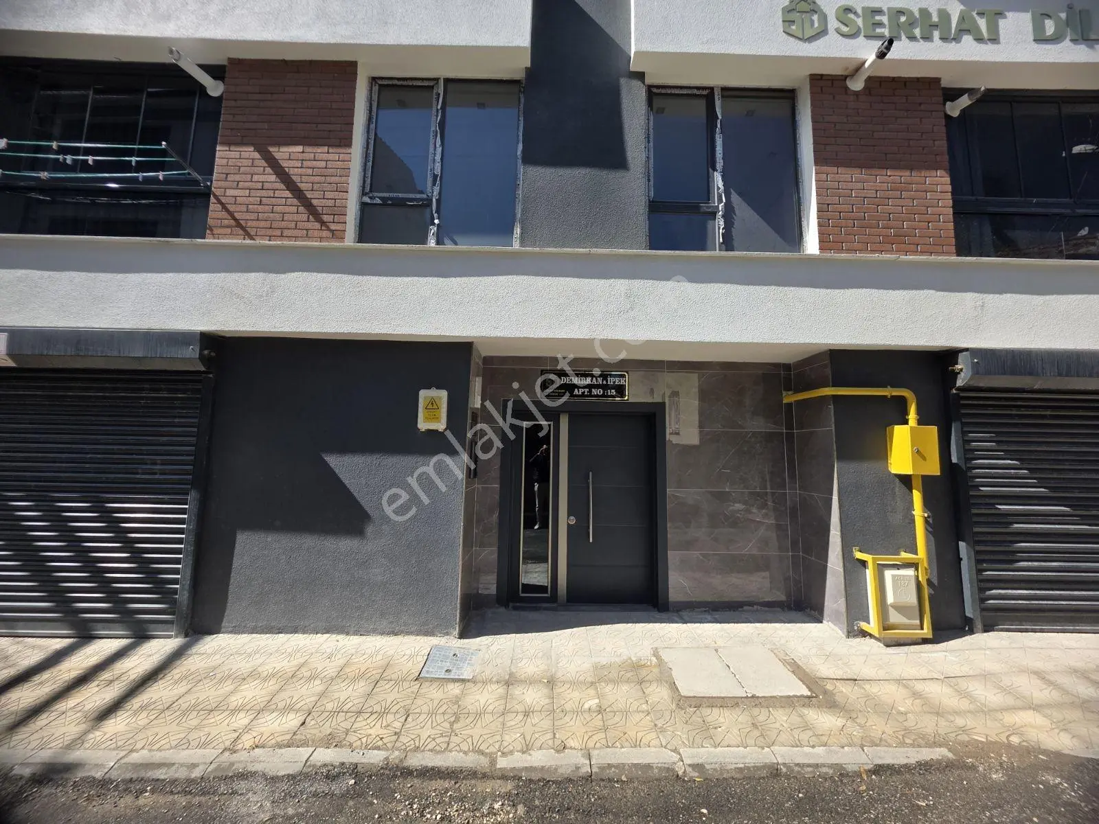 Rw Nestten Çamlıcada Satılık Ön Cephe Yeni 1+1 — fotoğraf 3