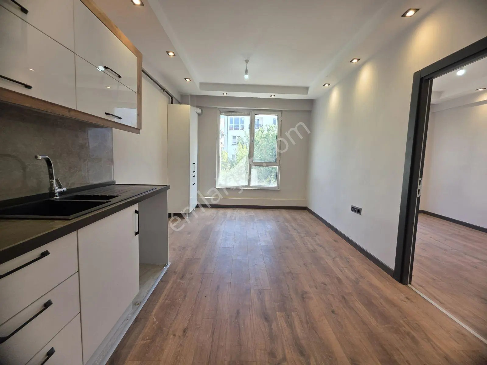 Rw Nestten Çamlıcada Satılık Ön Cephe Yeni 1+1 — fotoğraf 5
