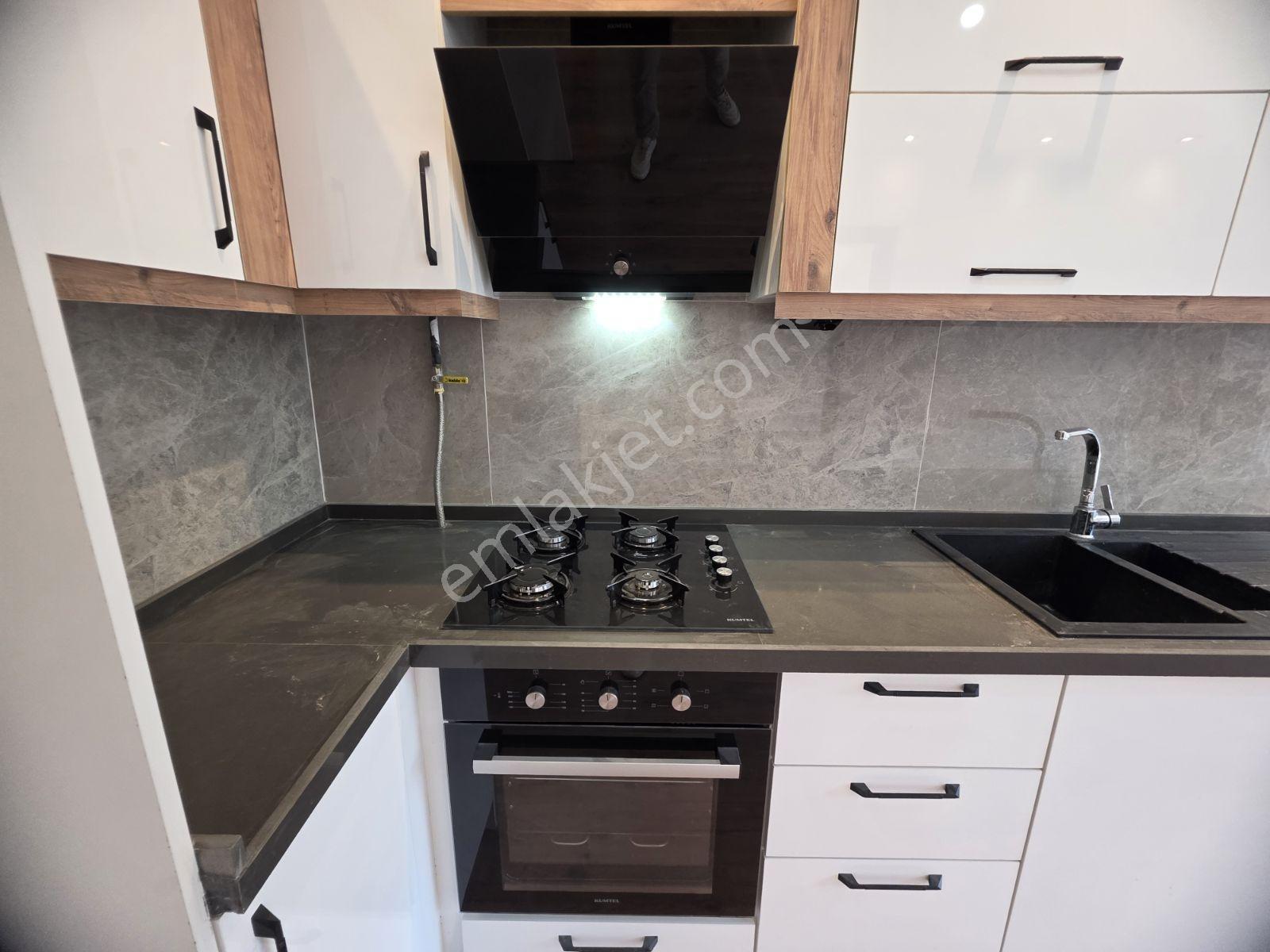 Rw Nestten Çamlıcada Satılık Ön Cephe Yeni 1+1 — fotoğraf 11