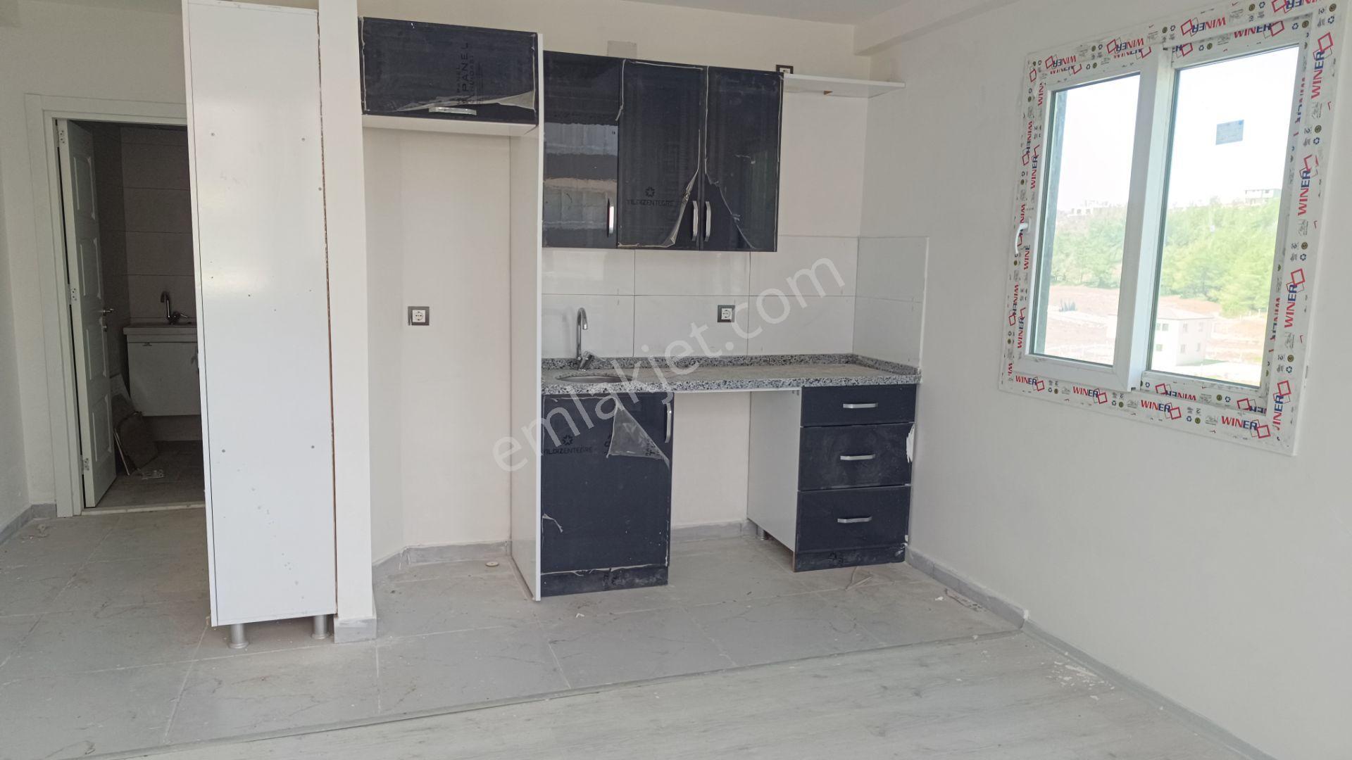 Sedat Alp İnşatta Bulvarüstü 1+1 Teraslı Daire — fotoğraf 9