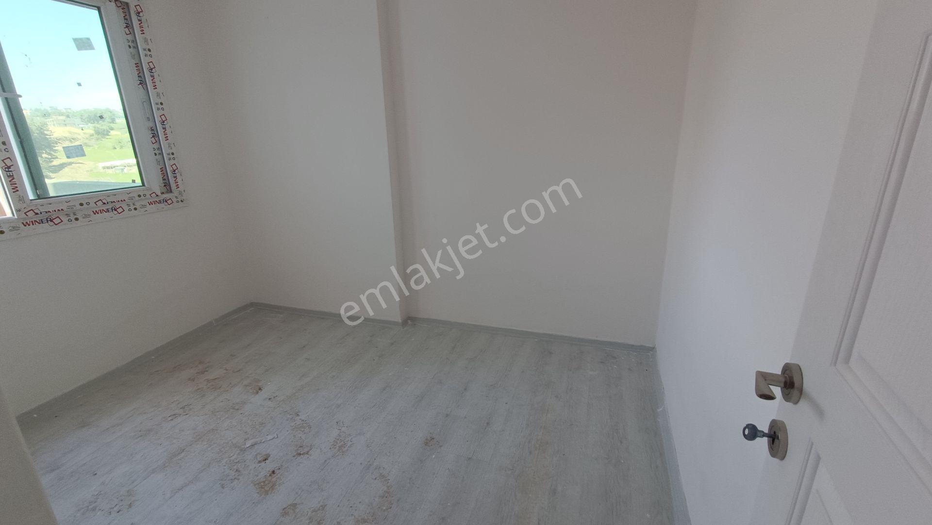 Sedat Alp İnşatta Bulvarüstü 1+1 Teraslı Daire — fotoğraf 18