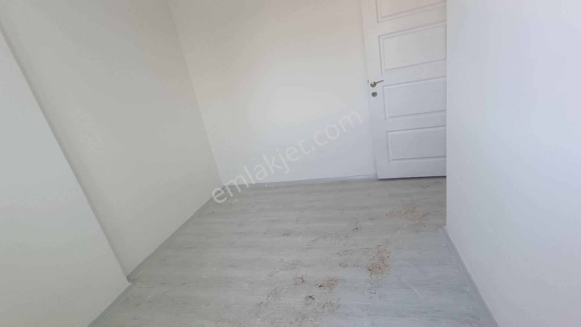 Sedat Alp İnşatta Bulvarüstü 1+1 Teraslı Daire — fotoğraf 20
