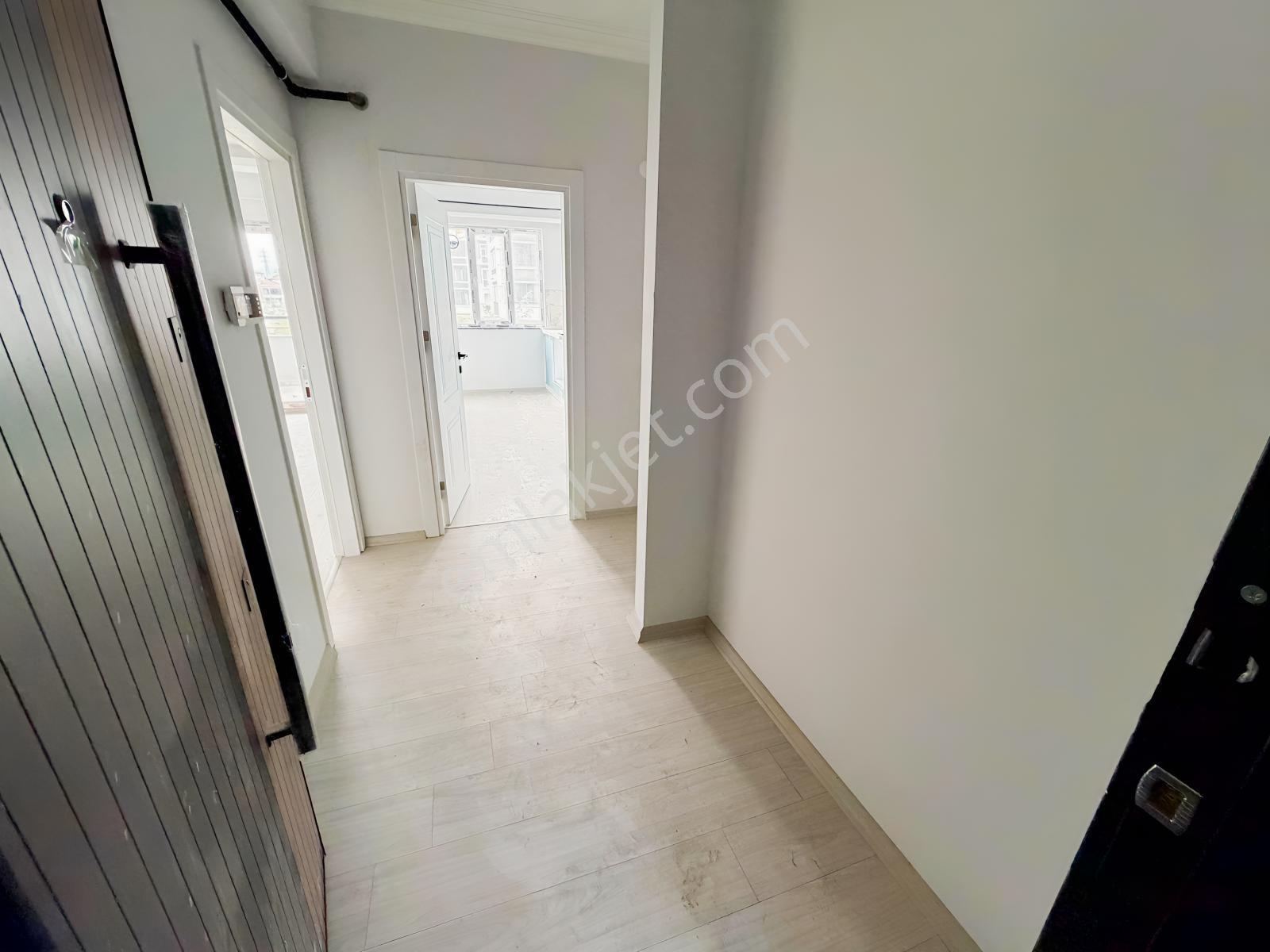 Yağmur Emlak'tan Merkezi Konumda 2+1 Sıfır Satılık Daire — fotoğraf 2