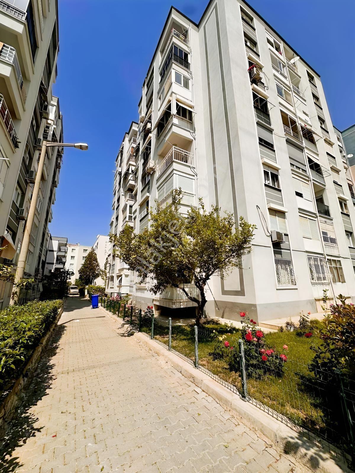 Bornova Evka3 Borkop Sitesinde Satılık 3+1 — fotoğraf 2