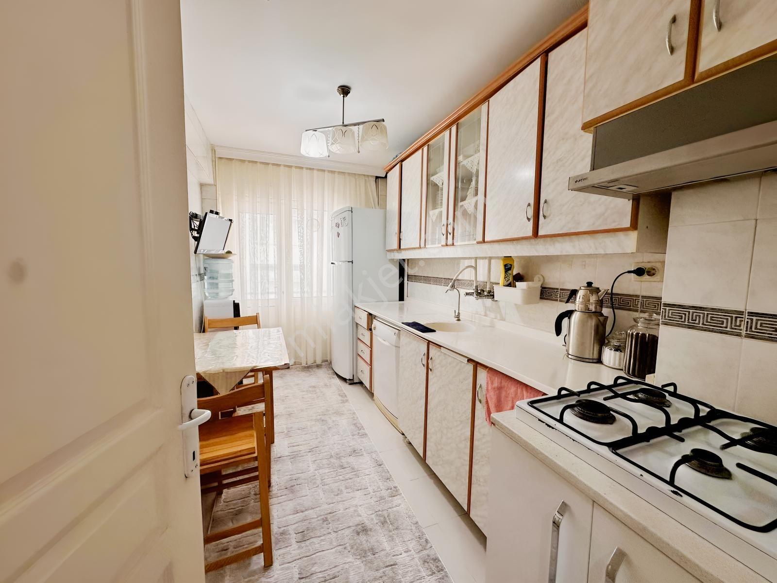 Bornova Evka3 Borkop Sitesinde Satılık 3+1 — fotoğraf 15