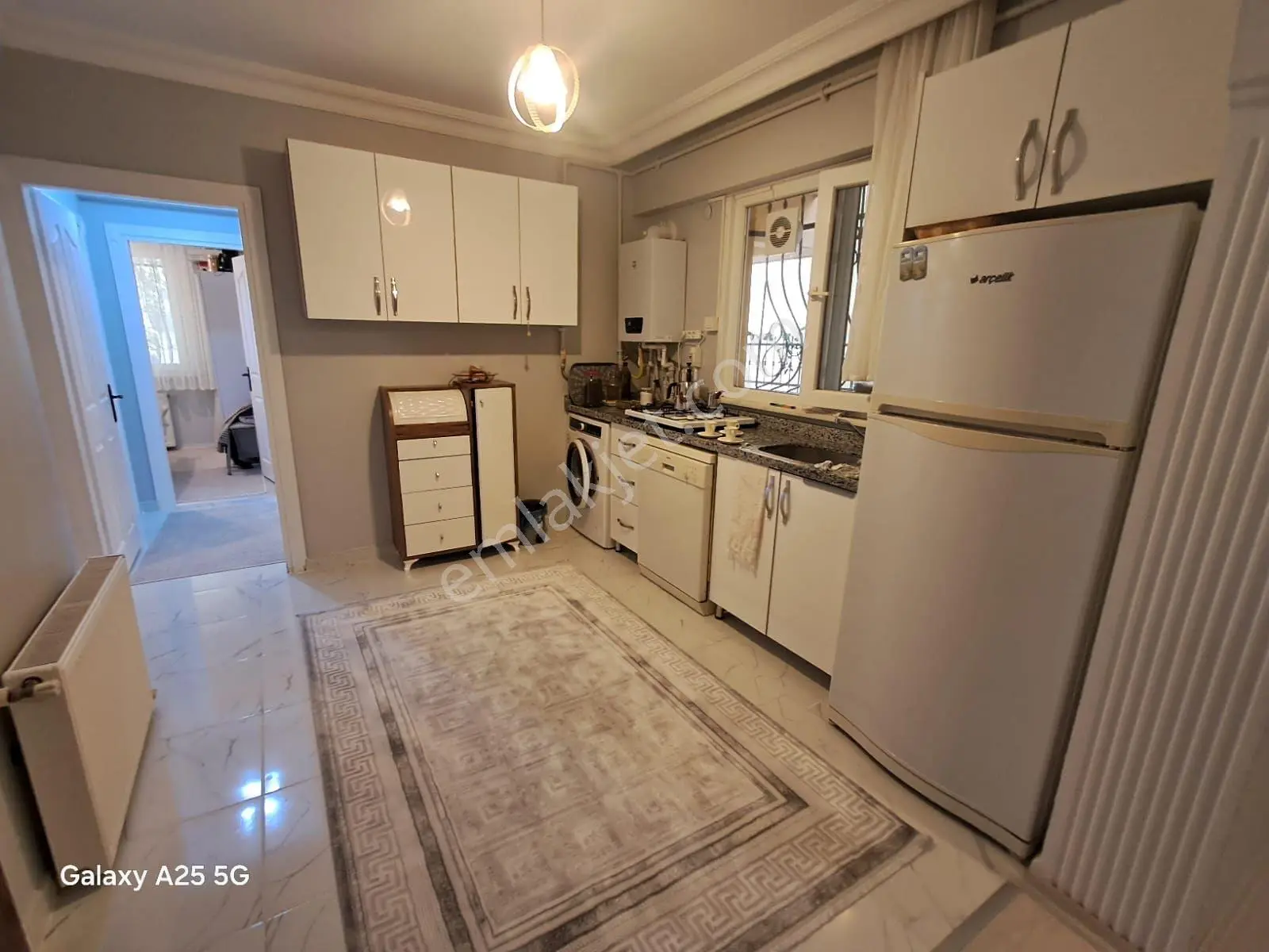 Oryaştan Ataşehir İçerenköyde İskanlı 80m2 2+1 Giriş Daire — fotoğraf 3