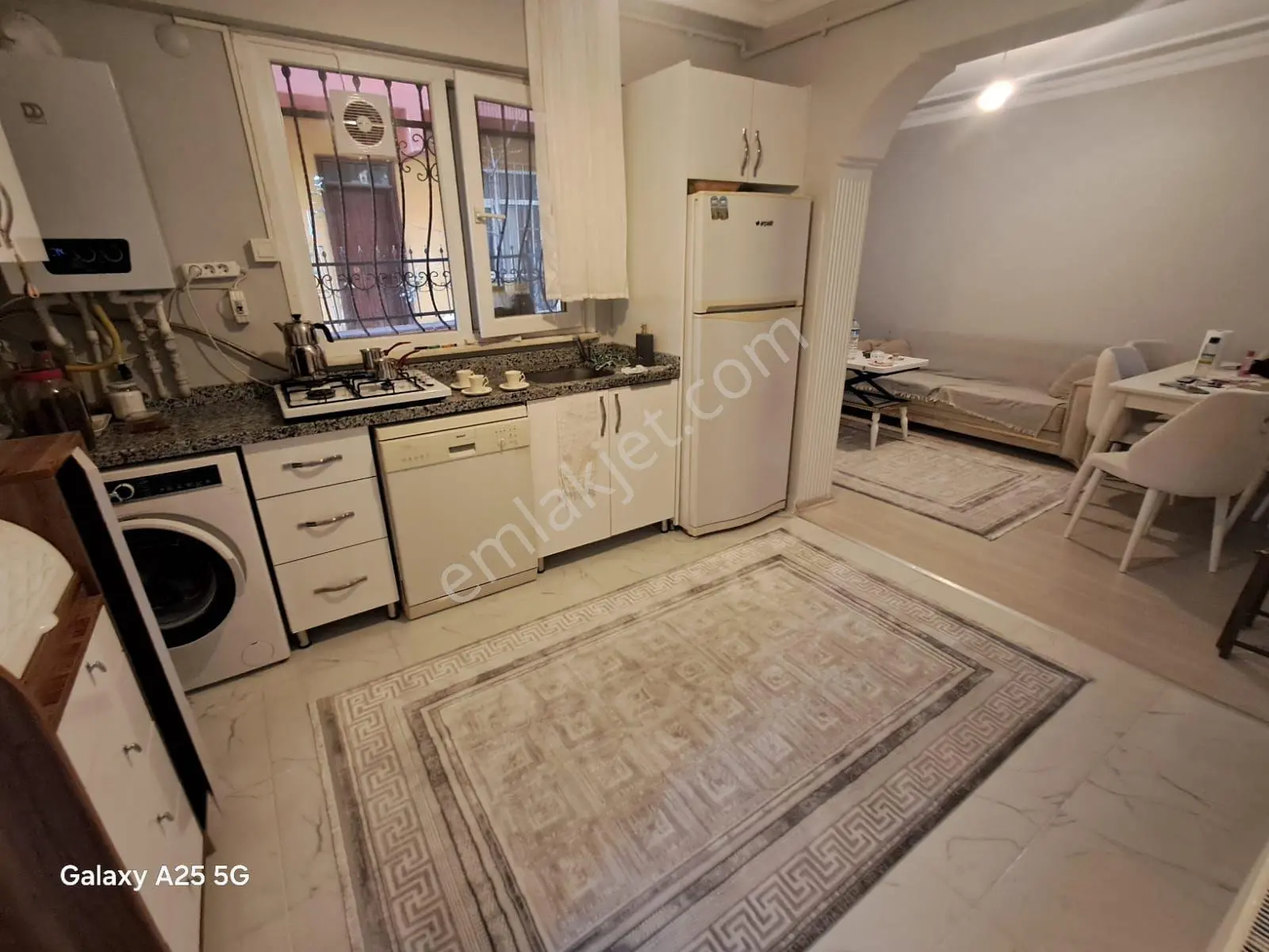 Oryaştan Ataşehir İçerenköyde İskanlı 80m2 2+1 Giriş Daire — fotoğraf 4