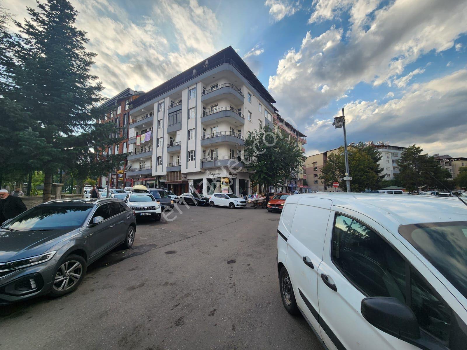 Emlak Dünyasından Çarşı Merkez De Satılık Arakat Daire — fotoğraf 2