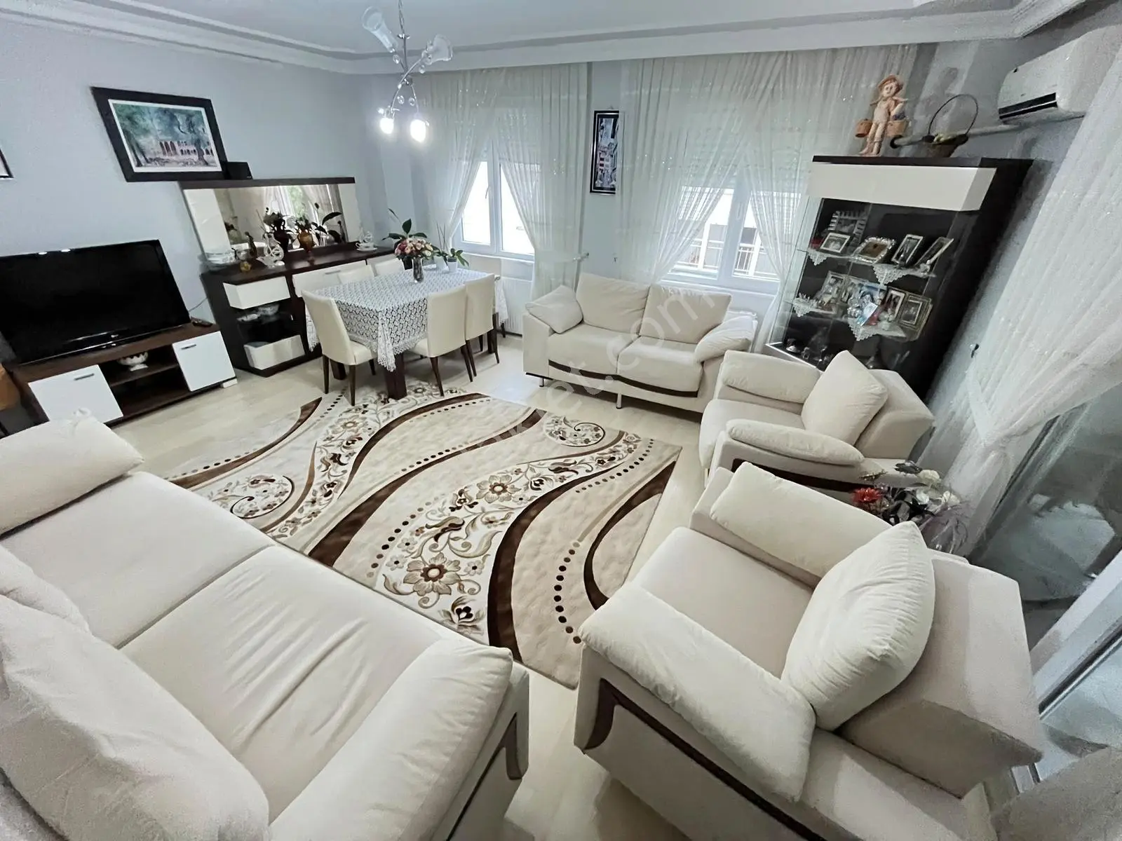 ▀güç'ten Altınkum'da Cam Balkonlu Kombili Arakat Geniş 2+1 Daire — fotoğraf 28