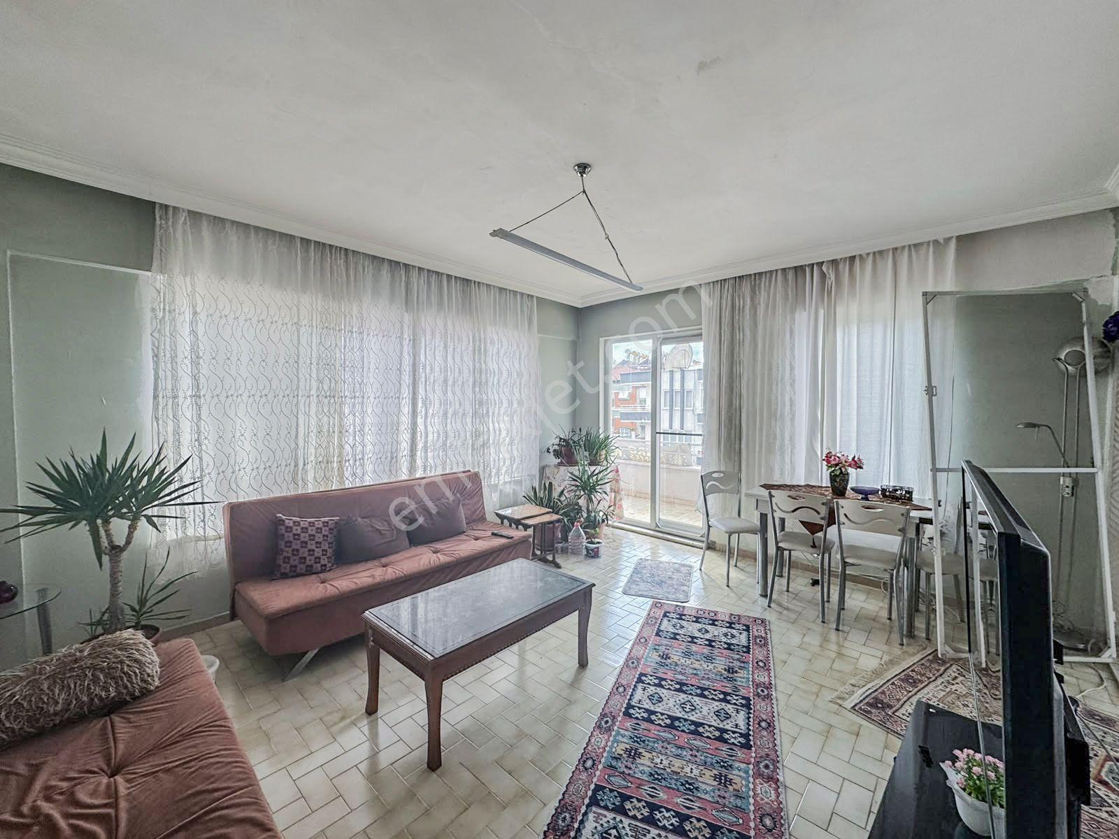 Alanya Güllerpınarı Mahallesinde Satılık 3+1 Ayrılabilir Mutfak Daire — fotoğraf 2