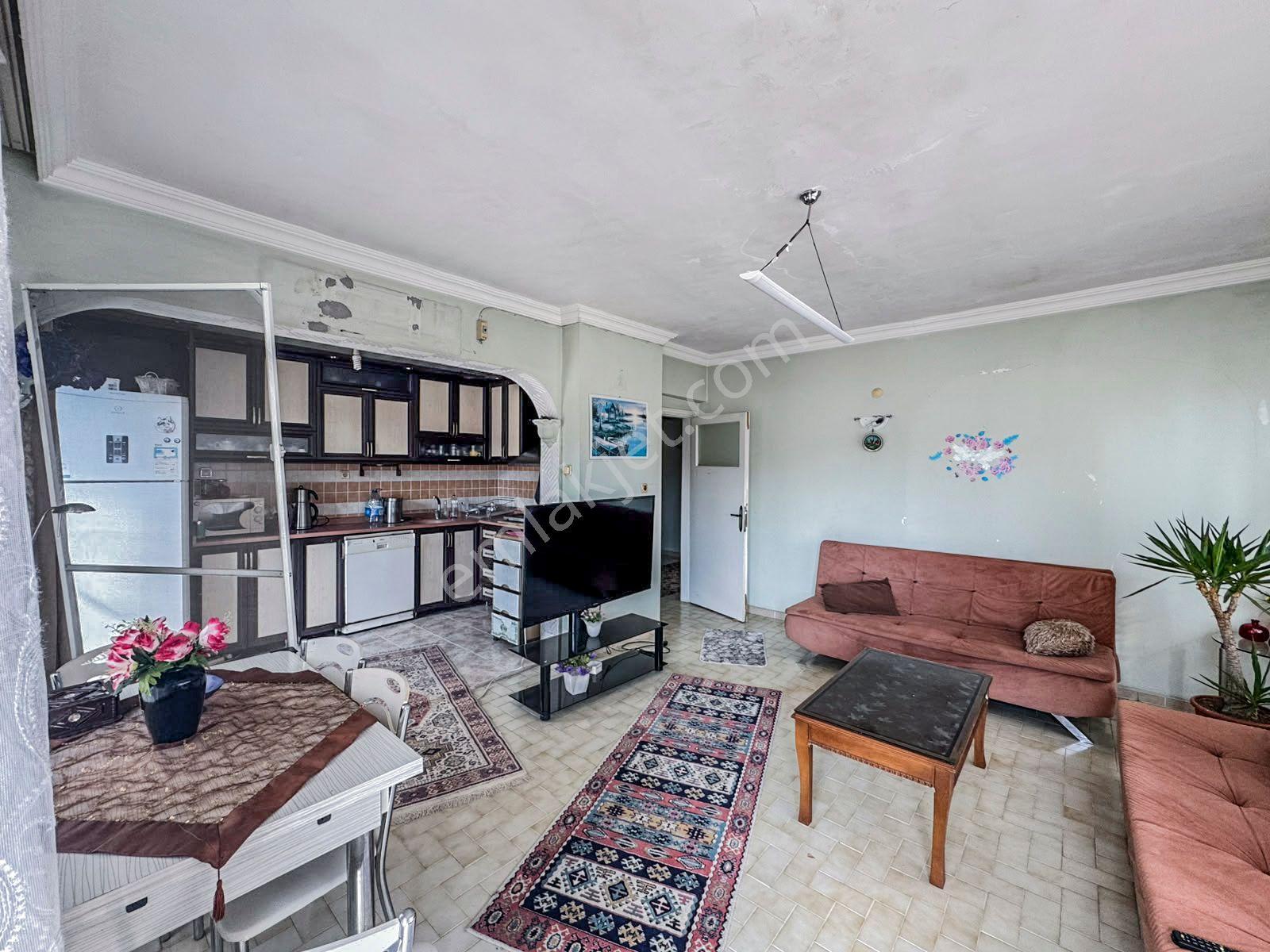 Alanya Güllerpınarı Mahallesinde Satılık 3+1 Ayrılabilir Mutfak Daire — fotoğraf 4