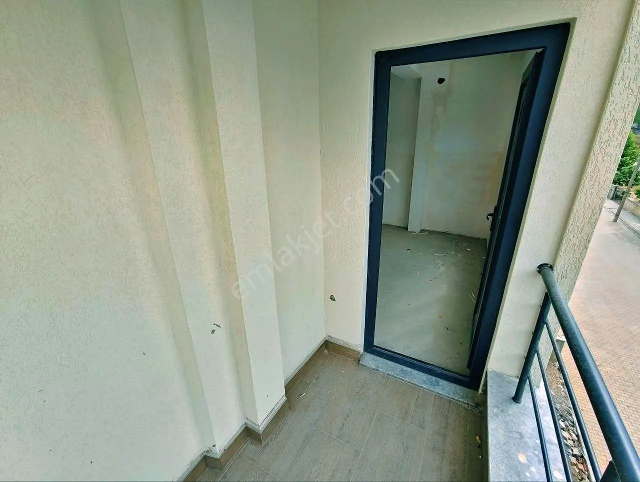 Uytundan Edremit Gazicelalde Arakat 1 Aya Teslim Sıfır 2+1 Daire — fotoğraf 9