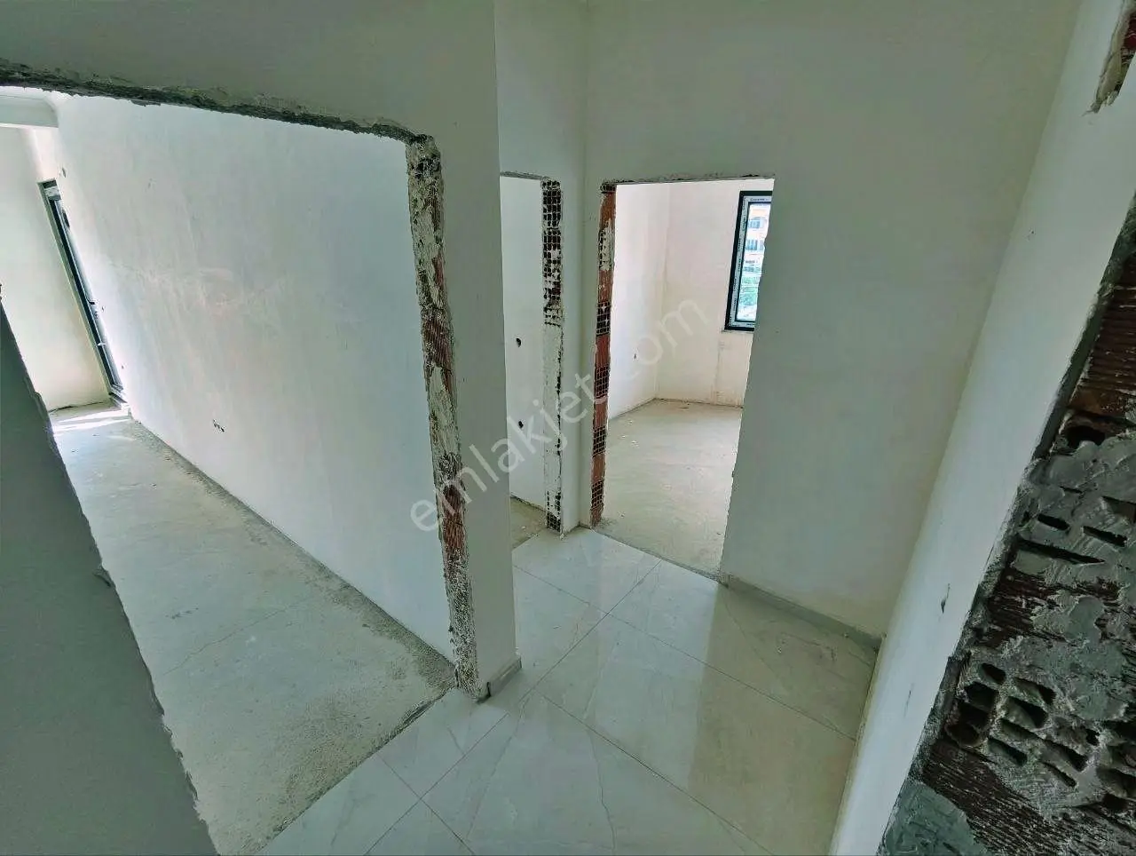 Uytundan Edremit Gazicelalde Arakat 1 Aya Teslim Sıfır 2+1 Daire — fotoğraf 11