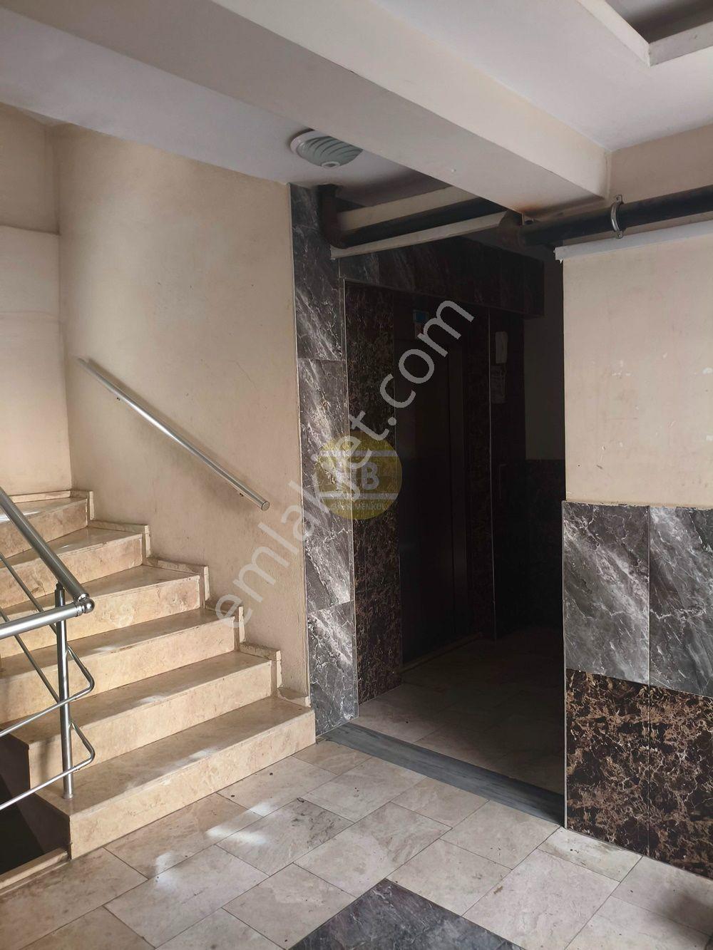 Hb'den 1+1 Eşyalı Satılık Daire, Orta Mah. Kiracılı Ara Kat — fotoğraf 17