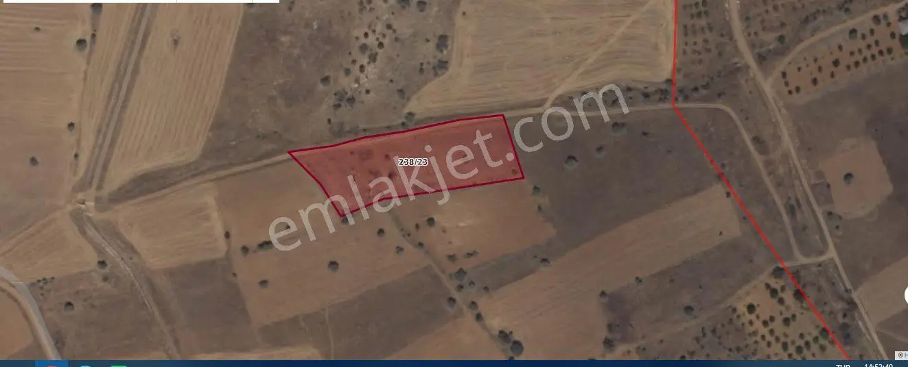 Uzman Emlaktan Yalıhüyük Yukarı Mahallesi'Nde 6418 M² Satılık Tarla