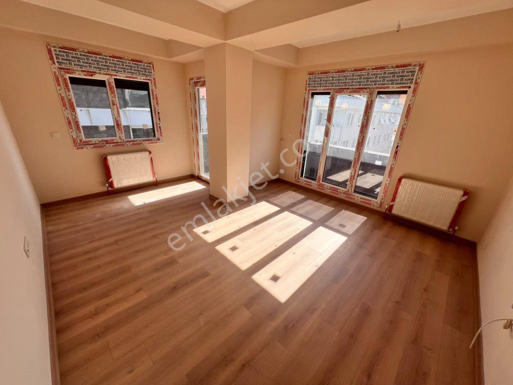 Kaçmaz'dan Küçükyalı Sahil Ve Marmaraya 5 Dk Yürüme Ön Köşe 2+1 — fotoğraf 4