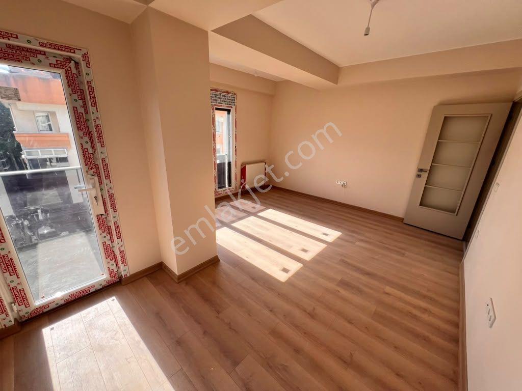 Kaçmaz'dan Küçükyalı Sahil Ve Marmaraya 5 Dk Yürüme Ön Köşe 2+1 — fotoğraf 8