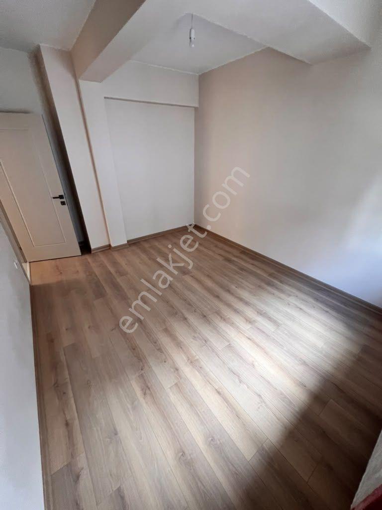 Kaçmaz'dan Küçükyalı Sahil Ve Marmaraya 5 Dk Yürüme Ön Köşe 2+1 — fotoğraf 19