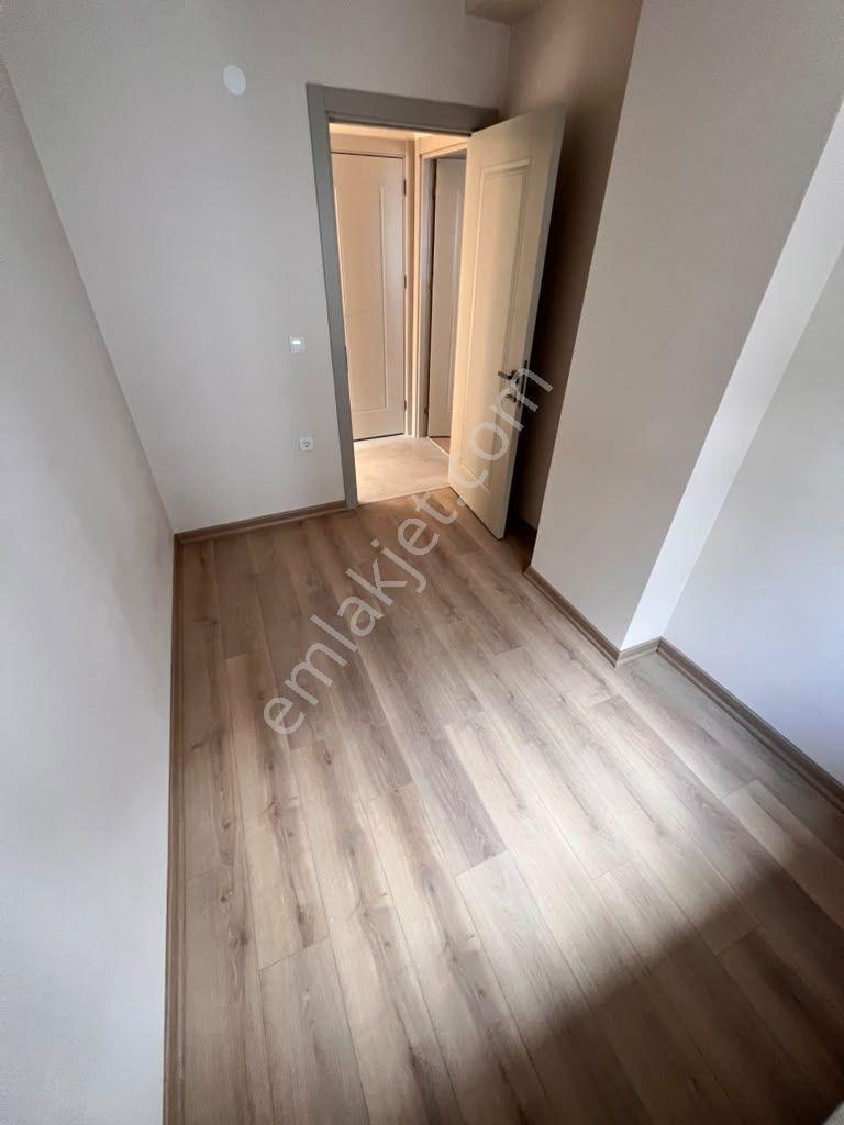 Kaçmaz'dan Küçükyalı Sahil Ve Marmaraya 5 Dk Yürüme Ön Köşe 2+1 — fotoğraf 22