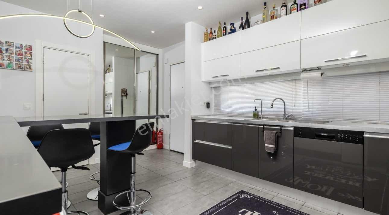 35.sokak Sitesi Körfez Manzaralı 3+1 Balkonlu Satılık — fotoğraf 6