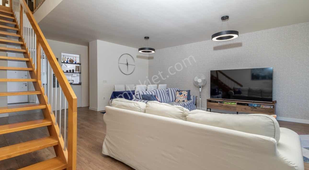 35.sokak Sitesi Körfez Manzaralı 3+1 Balkonlu Satılık — fotoğraf 13