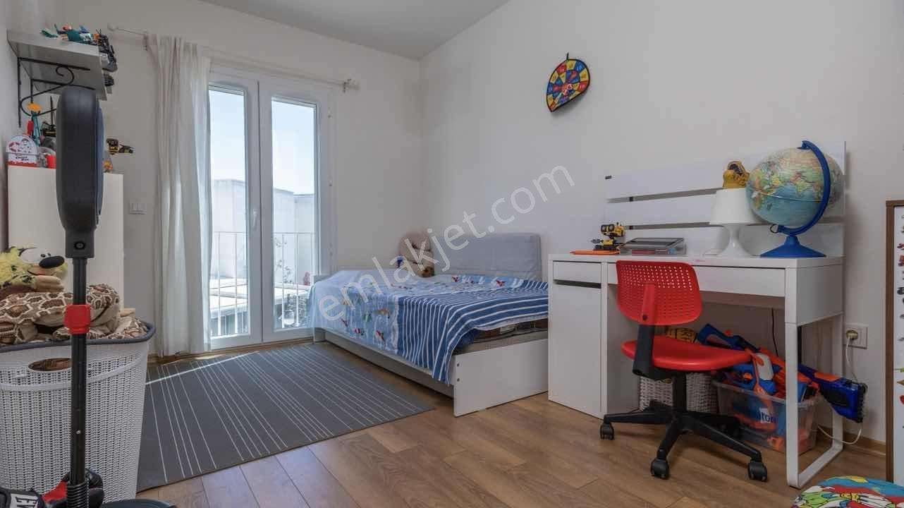 35.sokak Sitesi Körfez Manzaralı 3+1 Balkonlu Satılık — fotoğraf 17