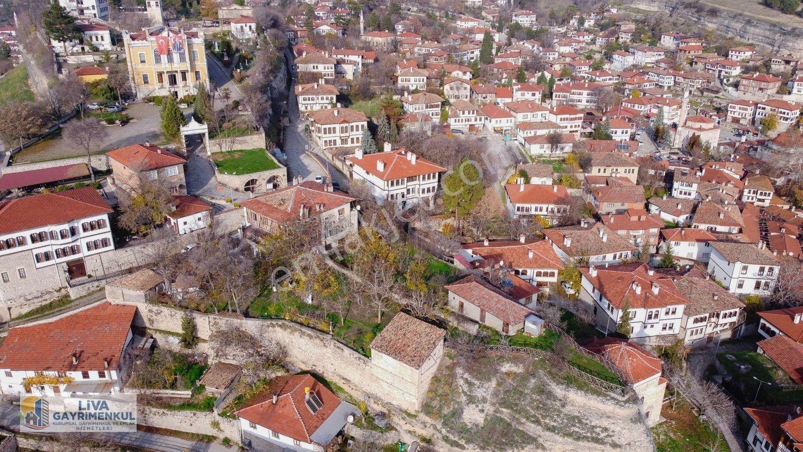 Karabük Safranbolu Çeşme Mahallesinde Tarihi Ev Ve Arsası — fotoğraf 11