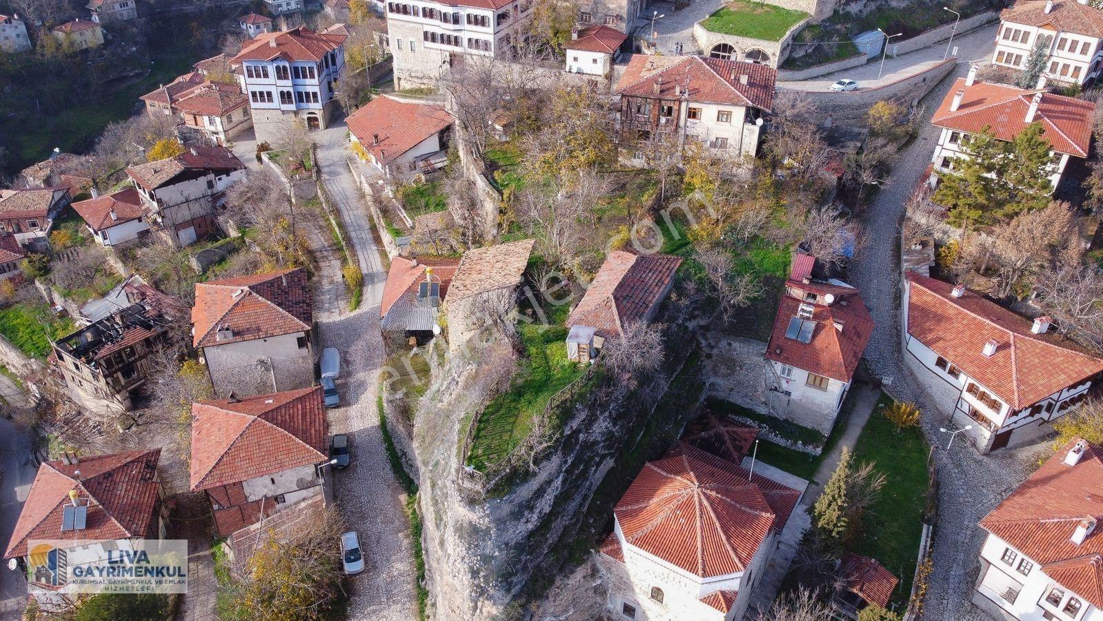 Karabük Safranbolu Çeşme Mahallesinde Tarihi Ev Ve Arsası — fotoğraf 12