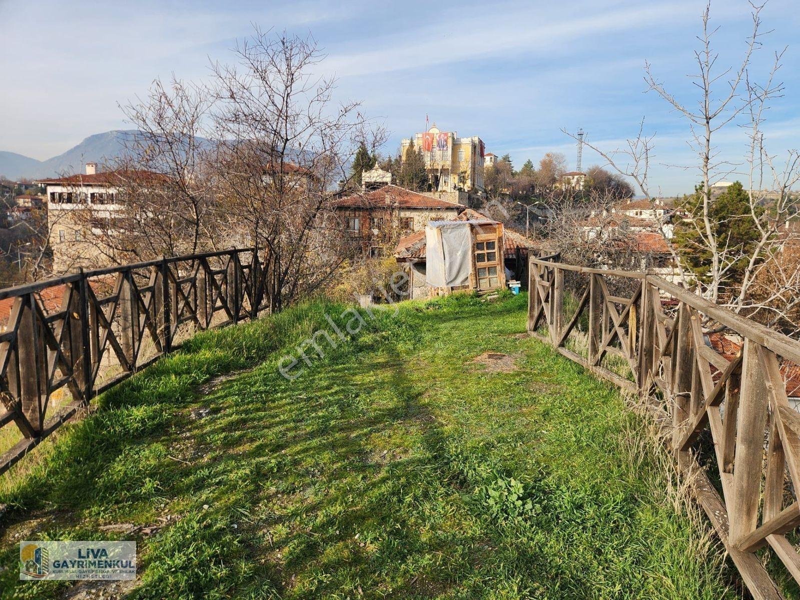 Karabük Safranbolu Çeşme Mahallesinde Tarihi Ev Ve Arsası — fotoğraf 30