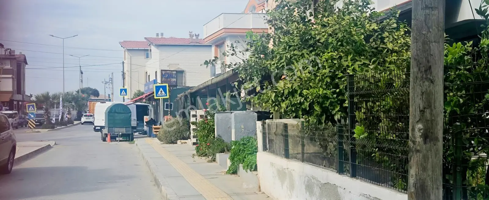 Urla Zeytinalanı Merkezin De 4 Dükkan 2 Daireli Bina — fotoğraf 4
