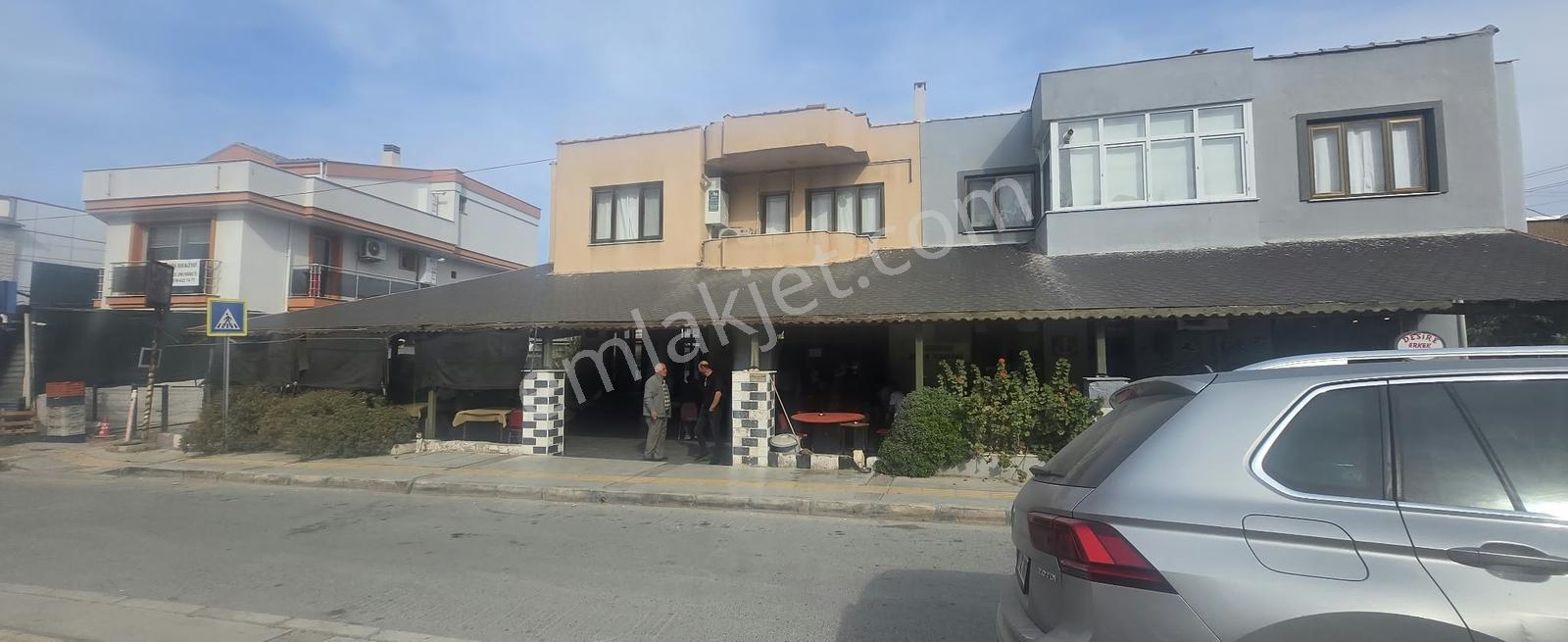 Urla Zeytinalanı Merkezin De 4 Dükkan 2 Daireli Bina — fotoğraf 6