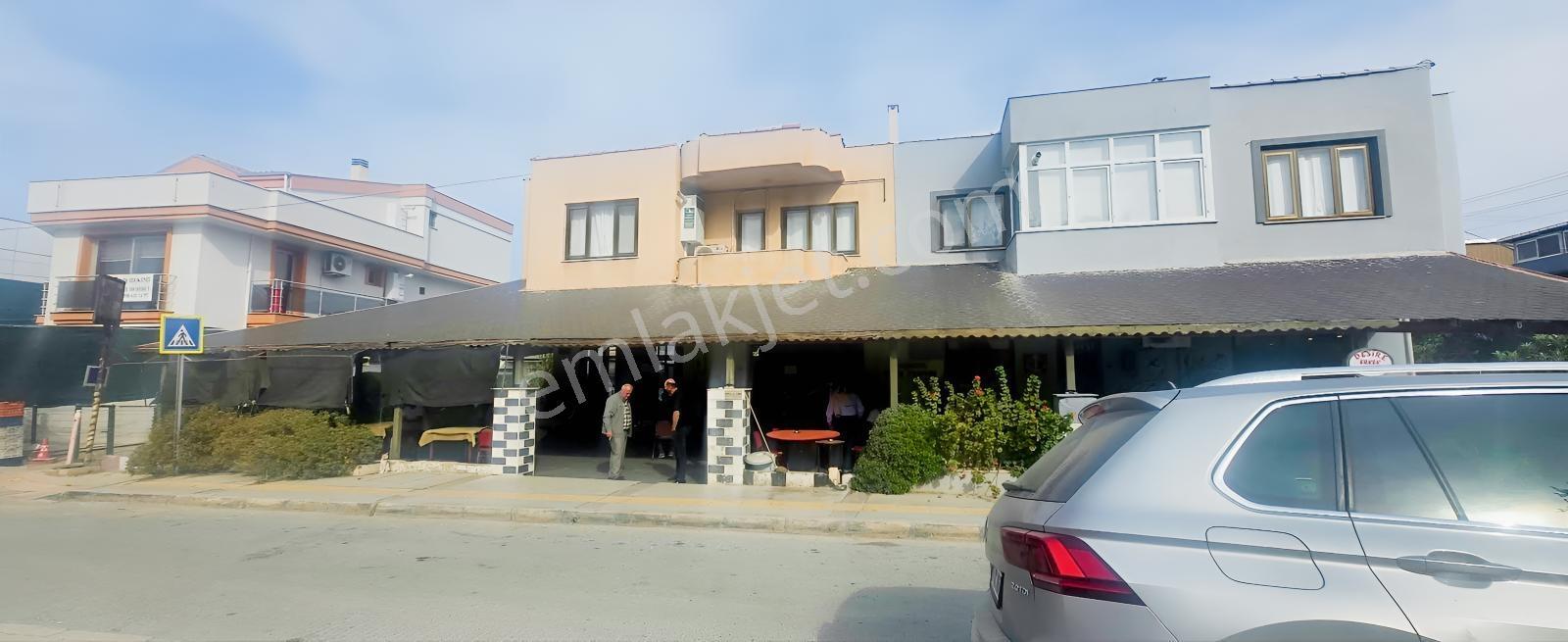Urla Zeytinalanı Merkezin De 4 Dükkan 2 Daireli Bina — fotoğraf 8