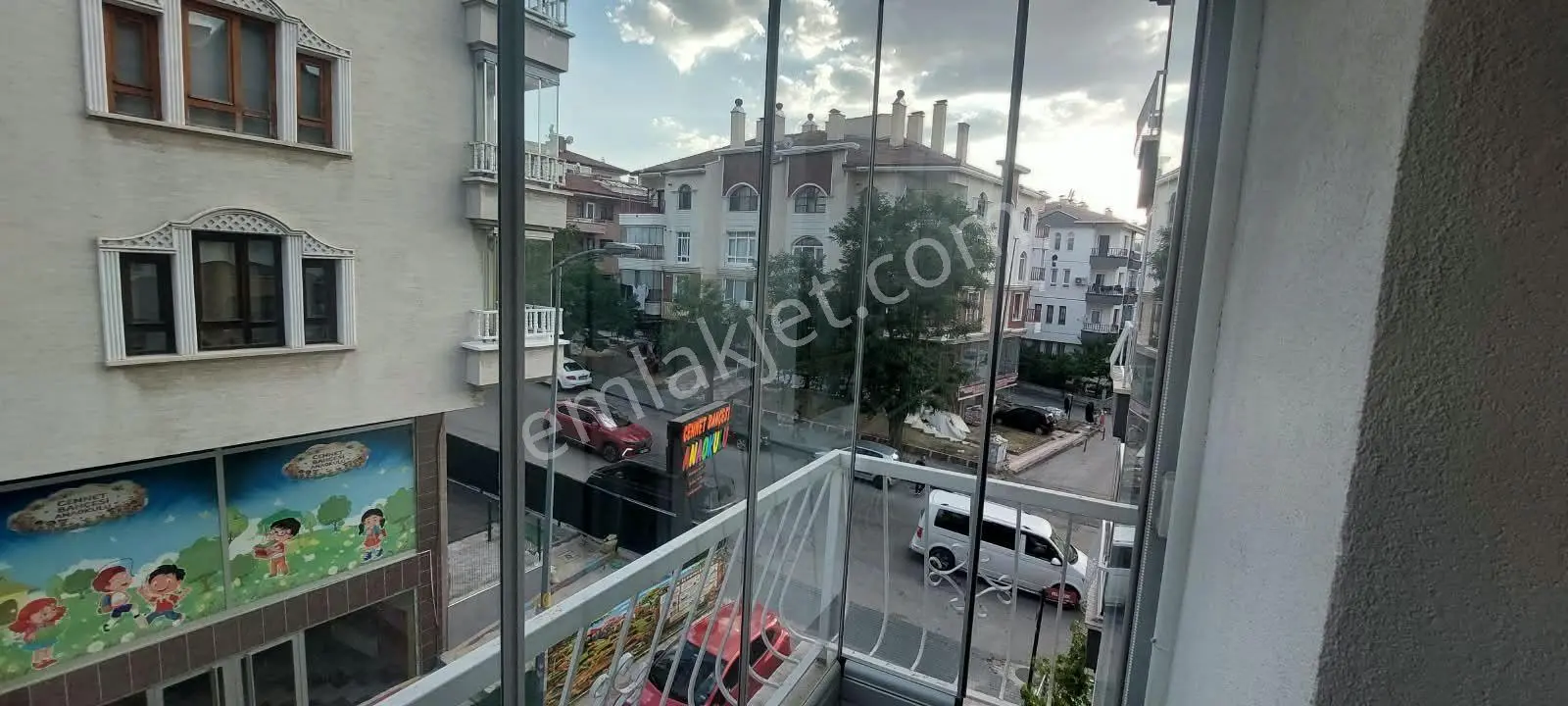 Toprak Emlaktan Ank Keçiören Aktepe Mah De 3+1 Cadde Üzerinde Daire — fotoğraf 2