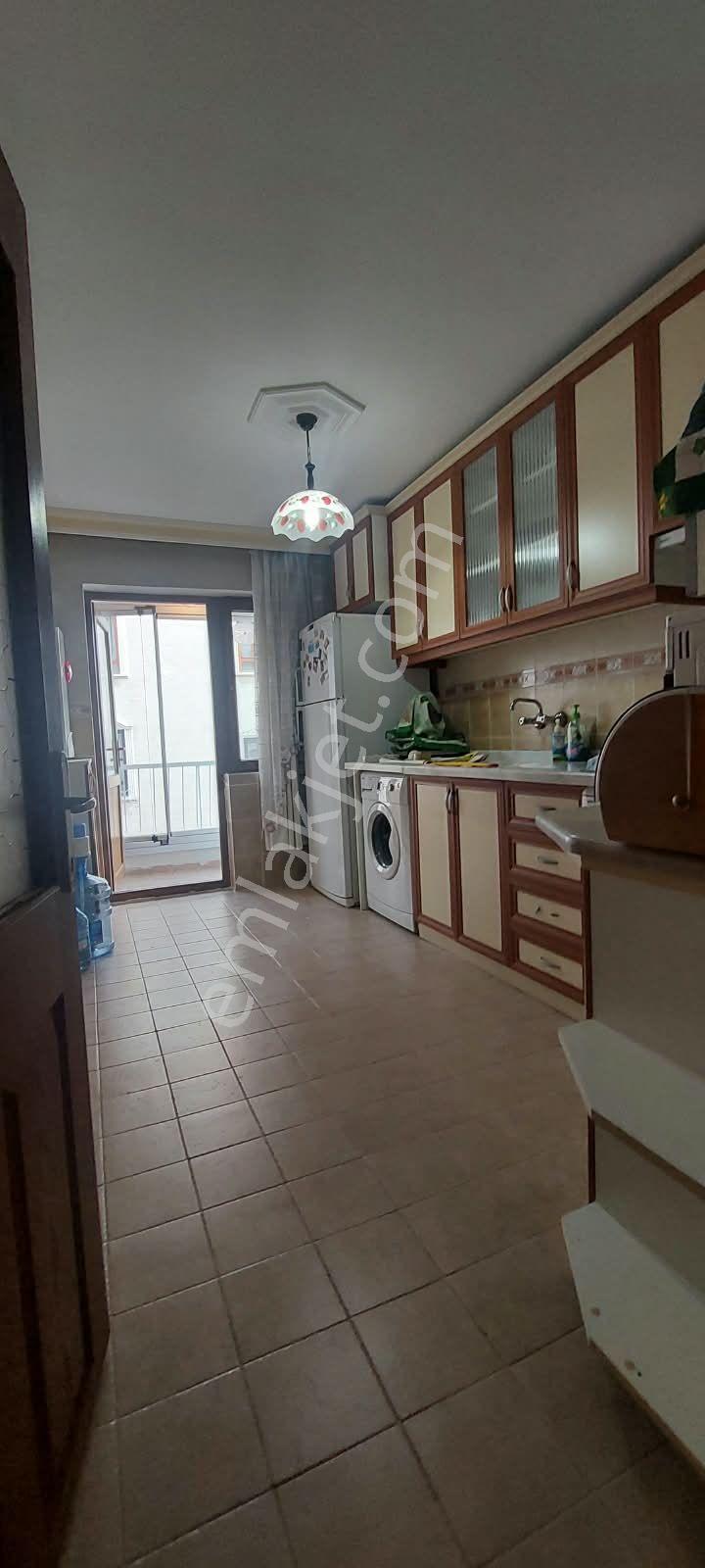 Toprak Emlaktan Ank Keçiören Aktepe Mah De 3+1 Cadde Üzerinde Daire — fotoğraf 6