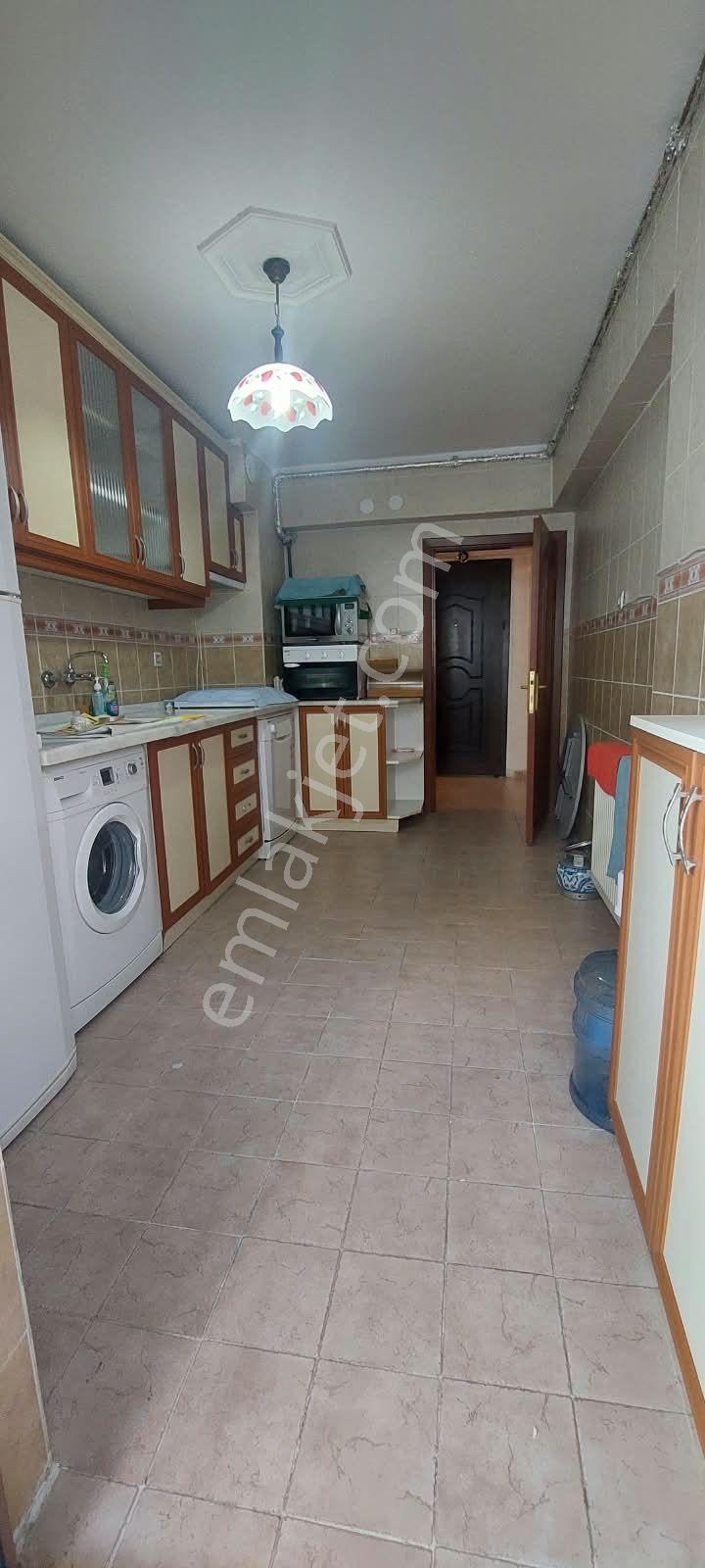Toprak Emlaktan Ank Keçiören Aktepe Mah De 3+1 Cadde Üzerinde Daire — fotoğraf 10
