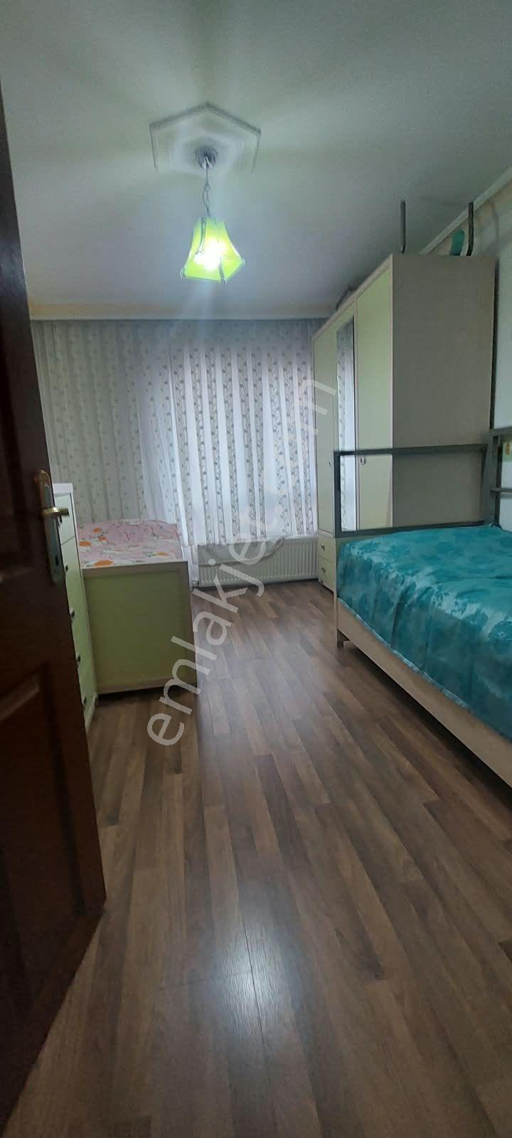 Toprak Emlaktan Ank Keçiören Aktepe Mah De 3+1 Cadde Üzerinde Daire — fotoğraf 13