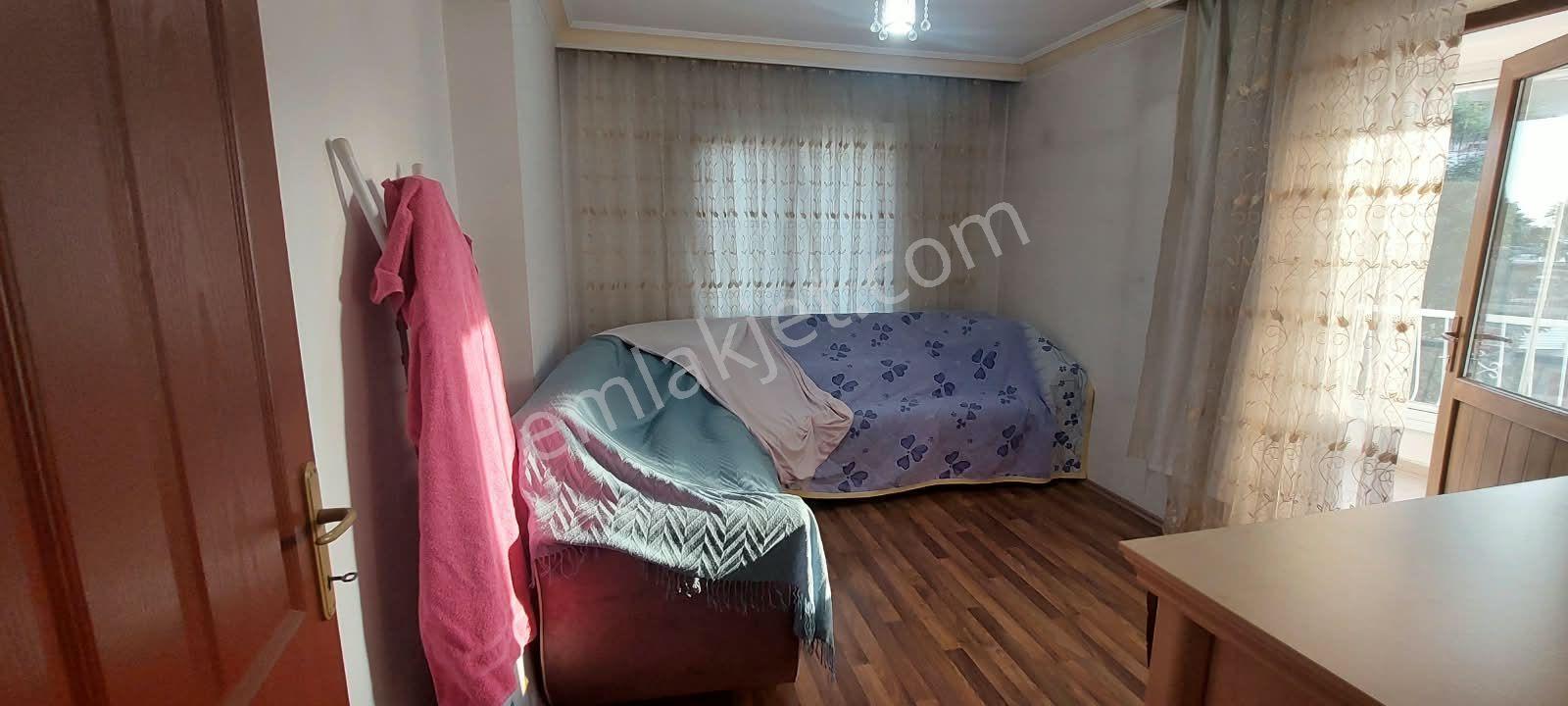 Toprak Emlaktan Ank Keçiören Aktepe Mah De 3+1 Cadde Üzerinde Daire — fotoğraf 17