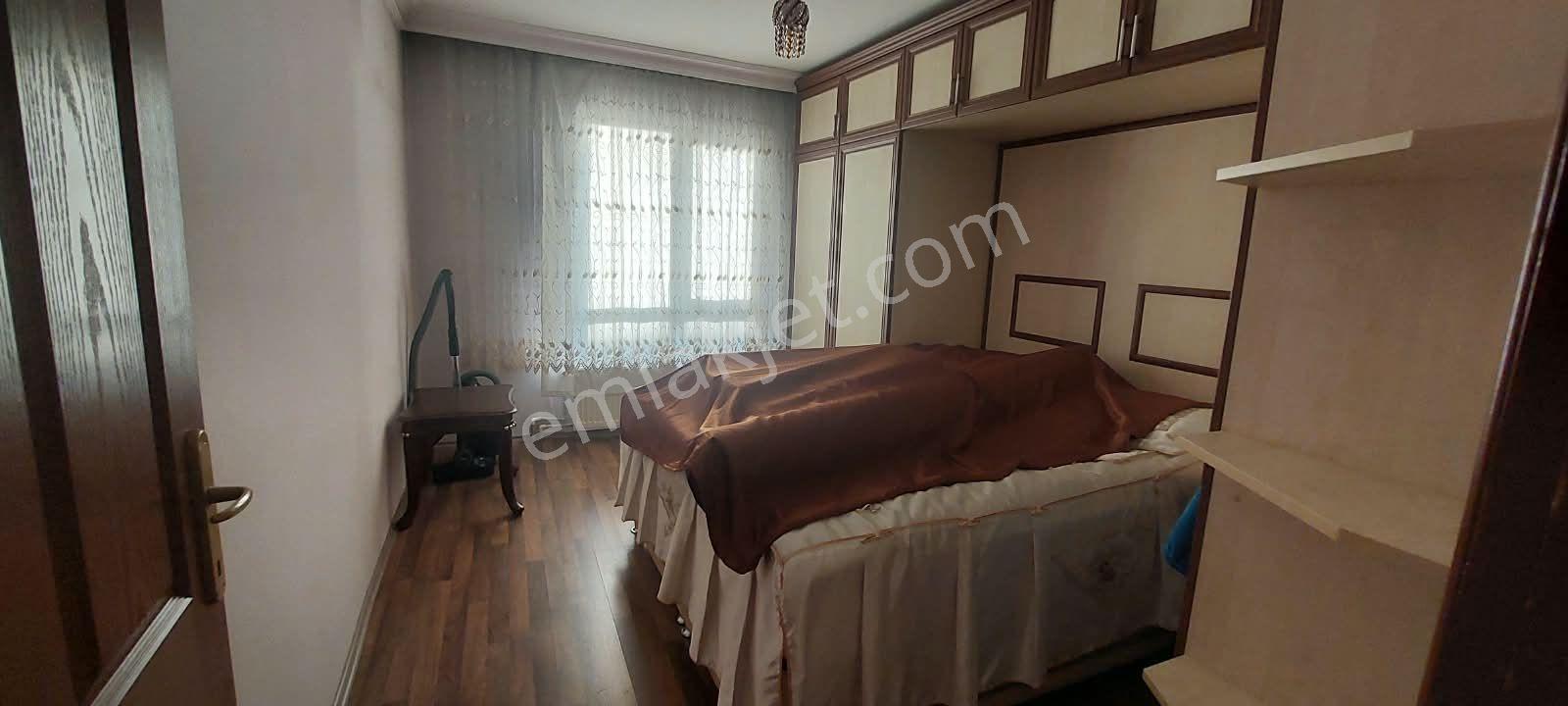 Toprak Emlaktan Ank Keçiören Aktepe Mah De 3+1 Cadde Üzerinde Daire — fotoğraf 21