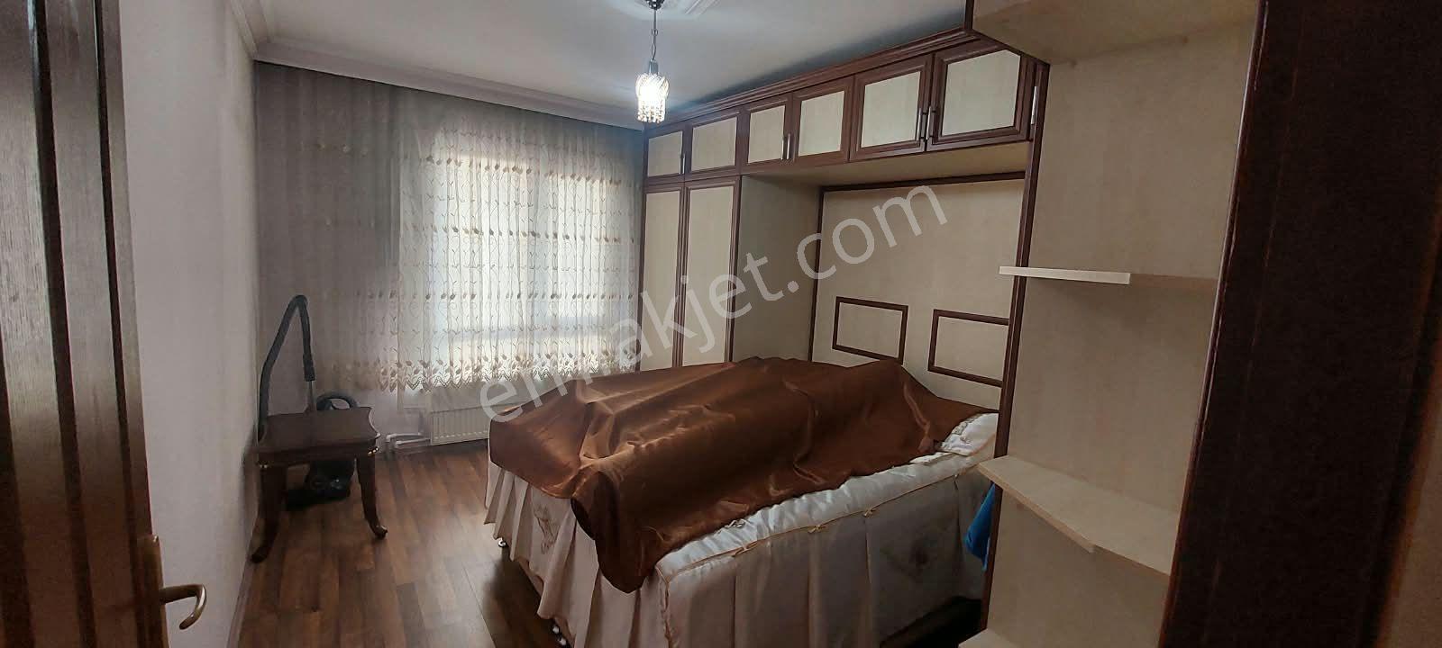 Toprak Emlaktan Ank Keçiören Aktepe Mah De 3+1 Cadde Üzerinde Daire — fotoğraf 26