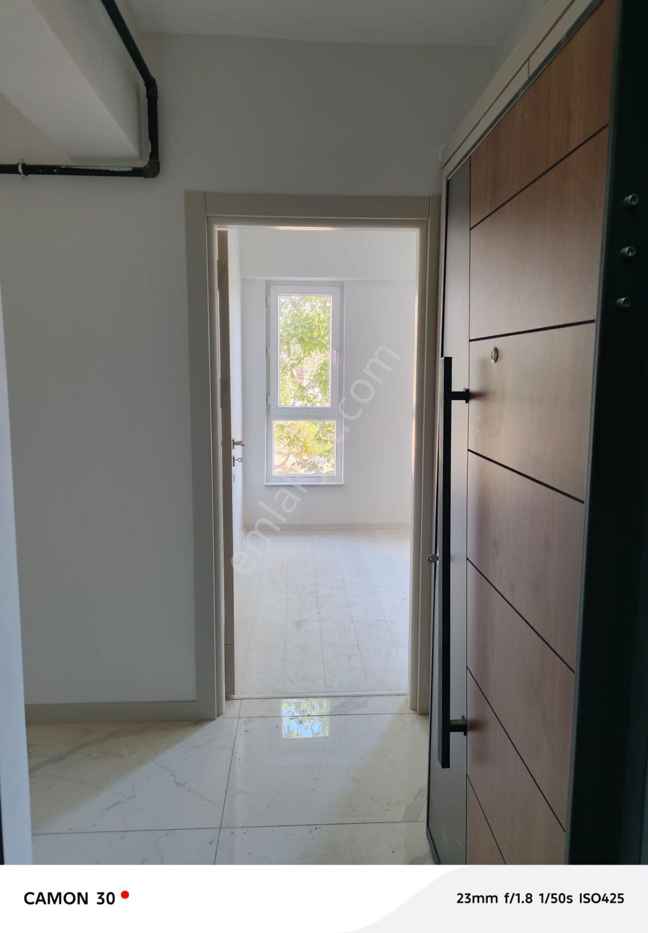 Yunusemre Mah.kemerköprü Altında 2+1 Satılık Daire — fotoğraf 4