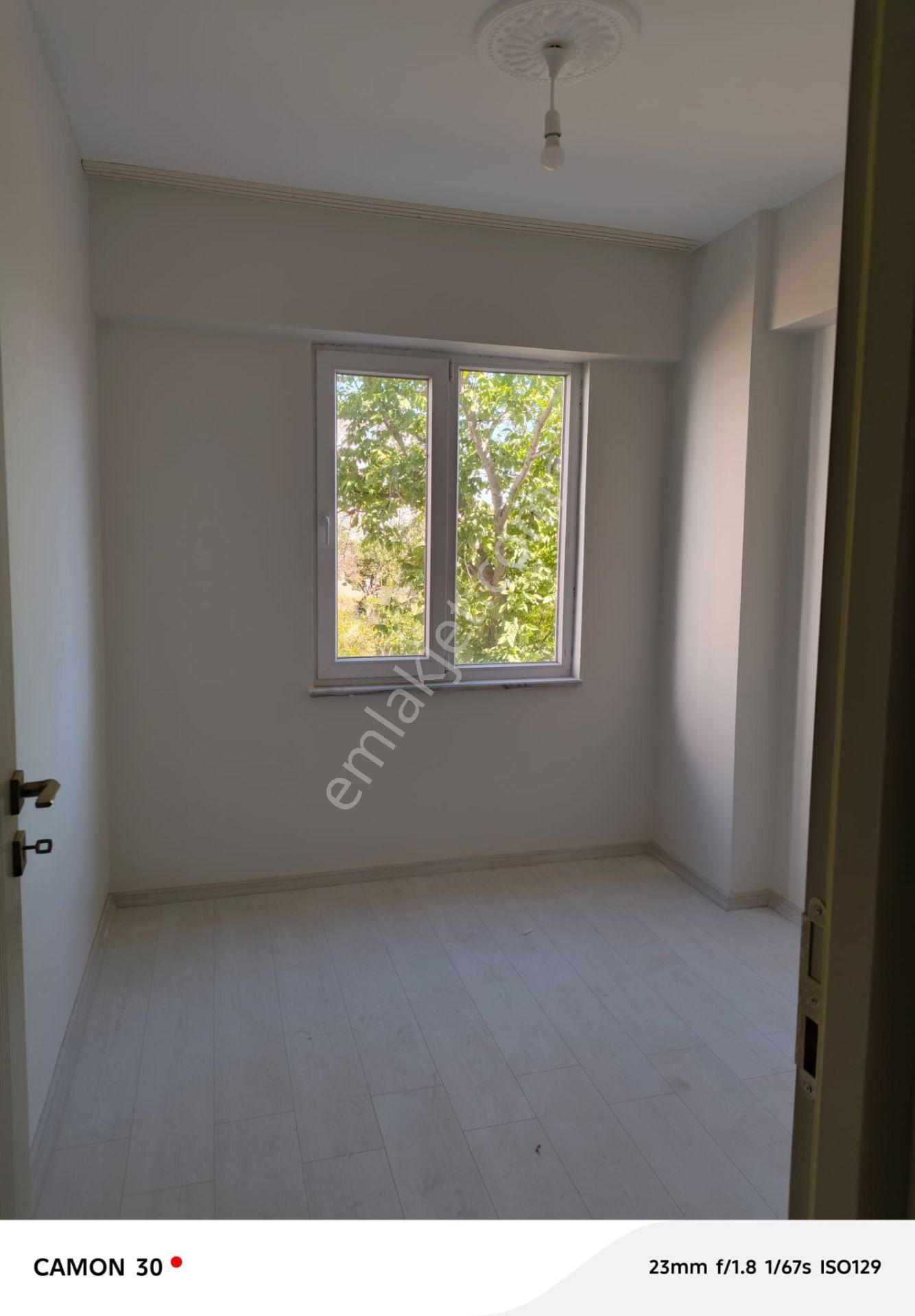 Yunusemre Mah.kemerköprü Altında 2+1 Satılık Daire — fotoğraf 6