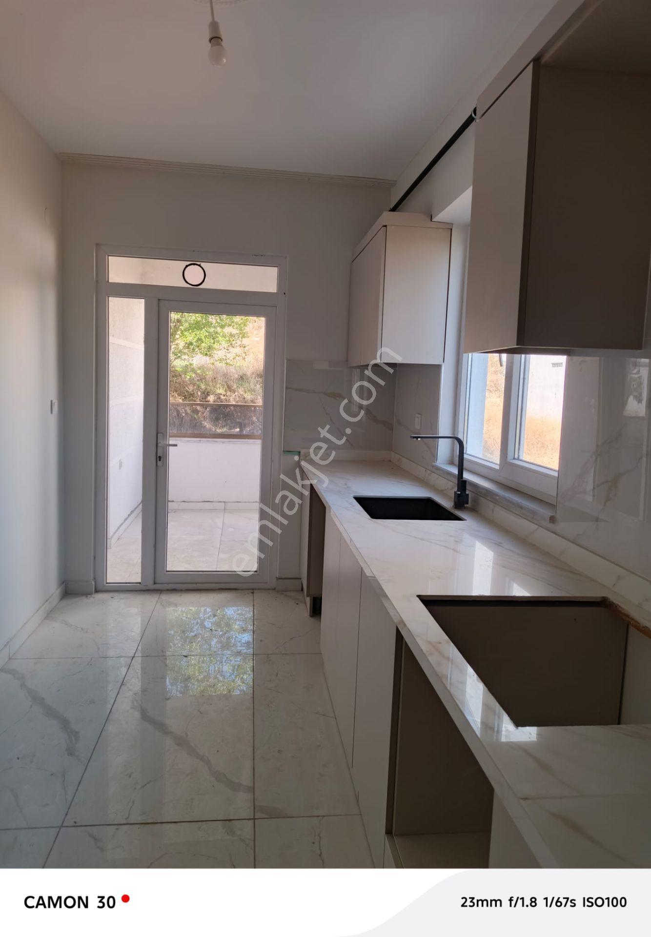 Yunusemre Mah.kemerköprü Altında 2+1 Satılık Daire — fotoğraf 9