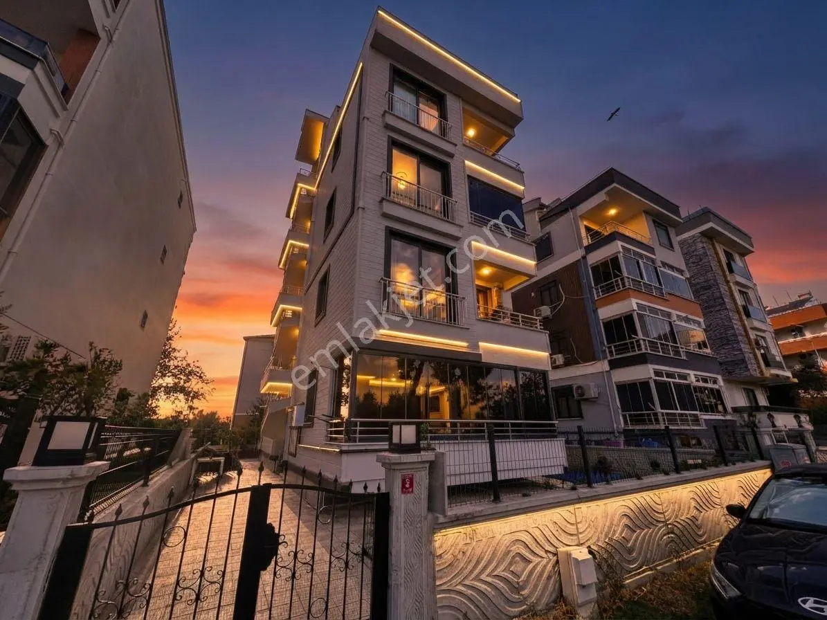Aktif'ten Akçay Merkez'de Satılık Deniz Ve Dağ Manzaralı Teraslı 2+1 Dublex — fotoğraf 2