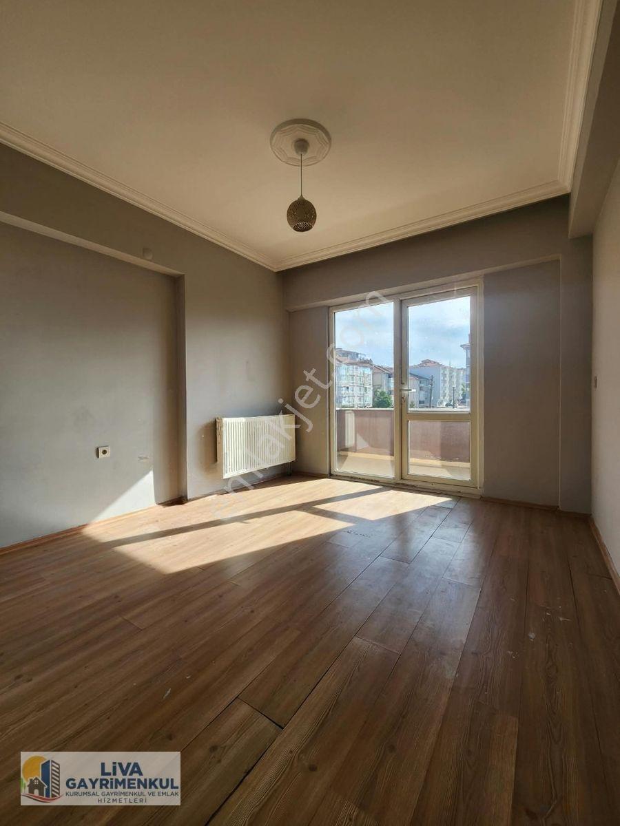 Karabük 100.yıl Mahallesinde Satılık Merkezi Konumda 1+1 Daire — fotoğraf 24