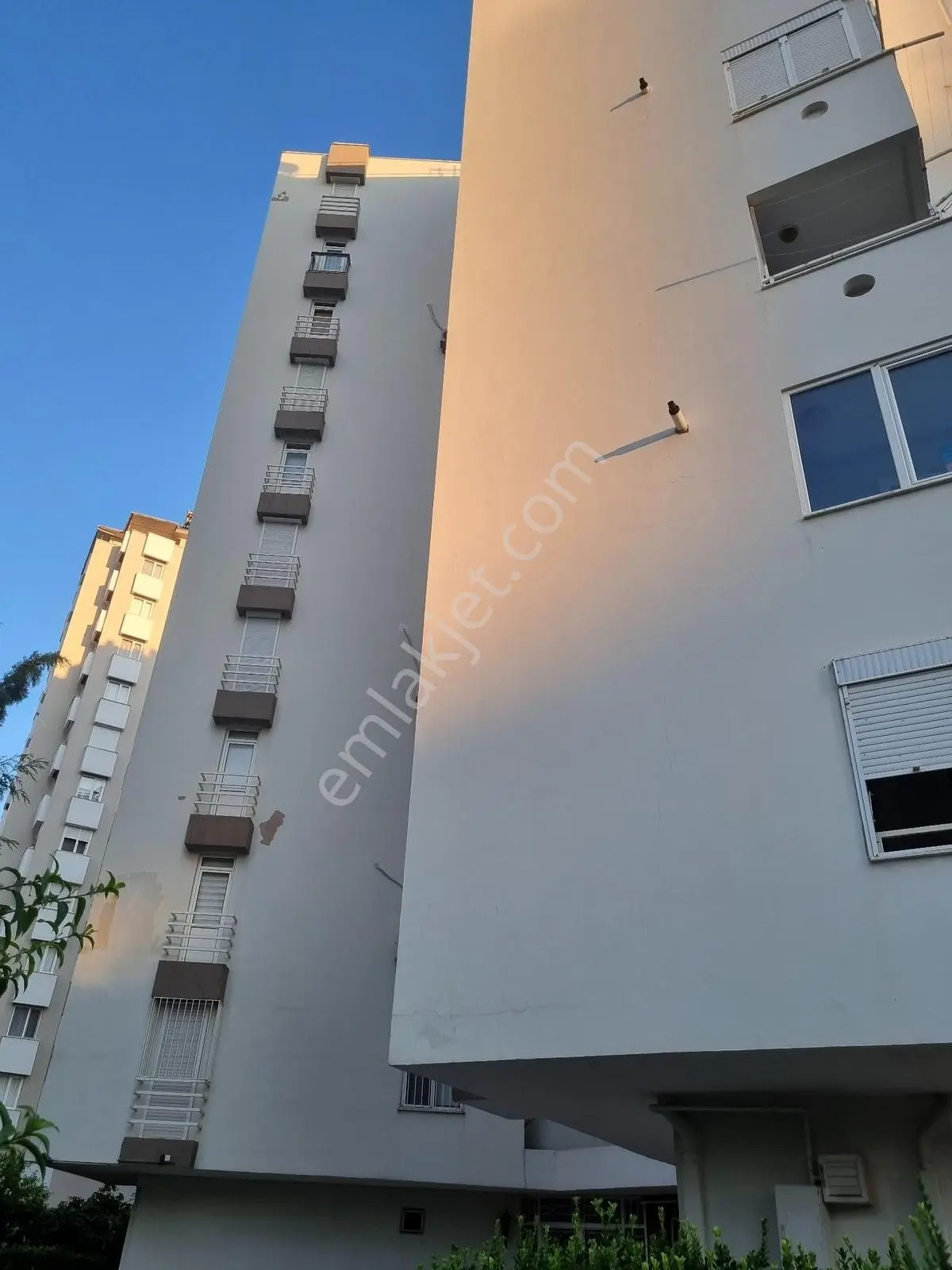 Satılık Bakımlı Ve Geniş 3+1 Daire — fotoğraf 3